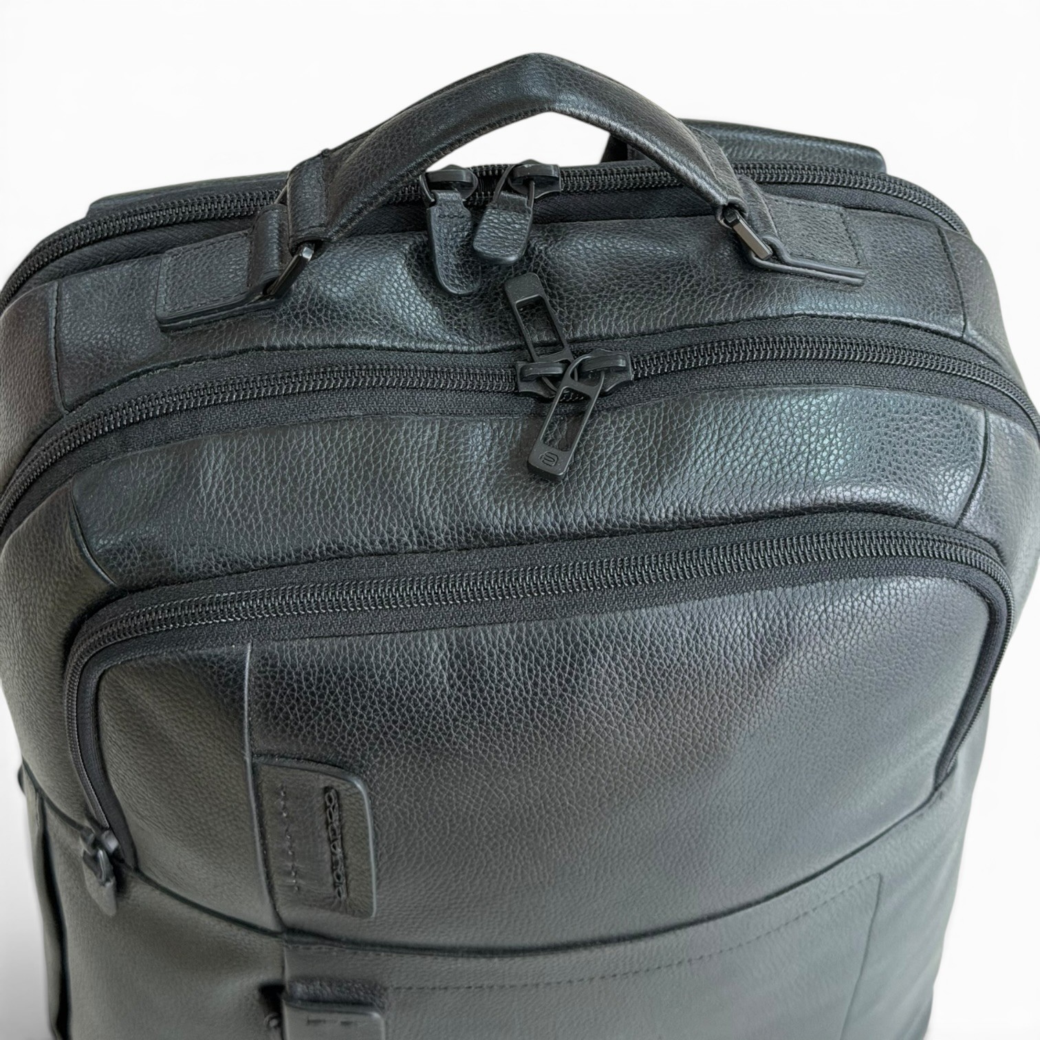 PIQUADRO men’s backpack leather backpack with computer made in Italy notebook