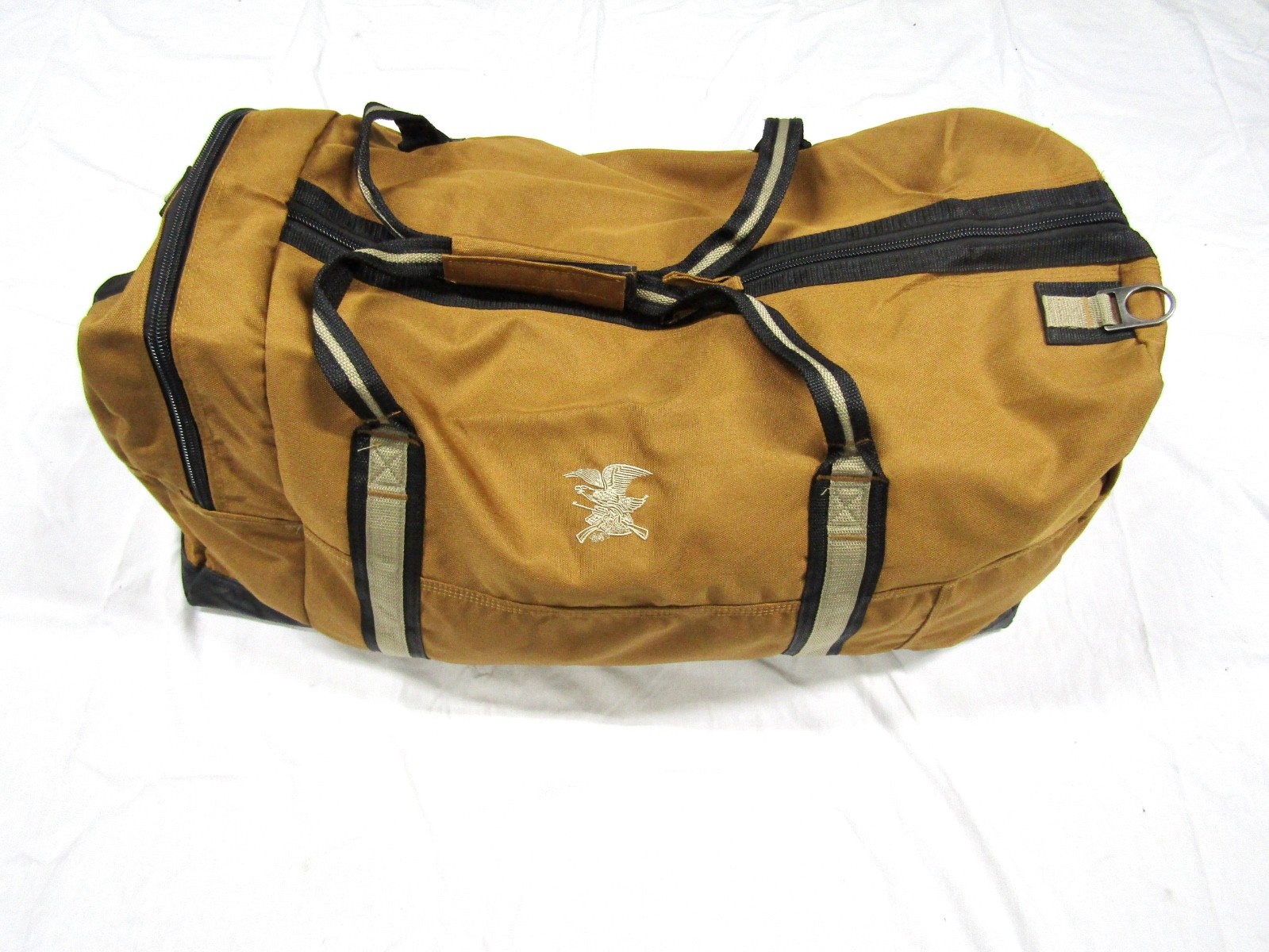 NWOT Canvas Weekender Duffle Bag Brown Synthetic with Shoulder Strap 28″x12″x12″