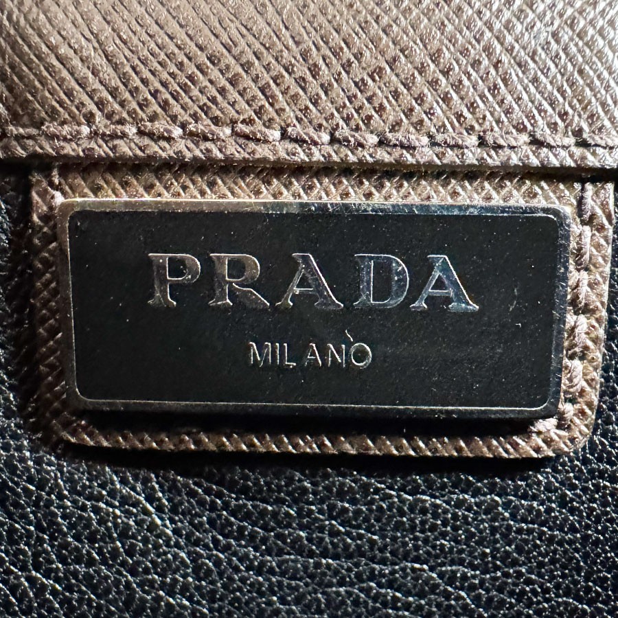 Auth PRADA Shoulder Bag Brown Leather/Silvertone – z10539