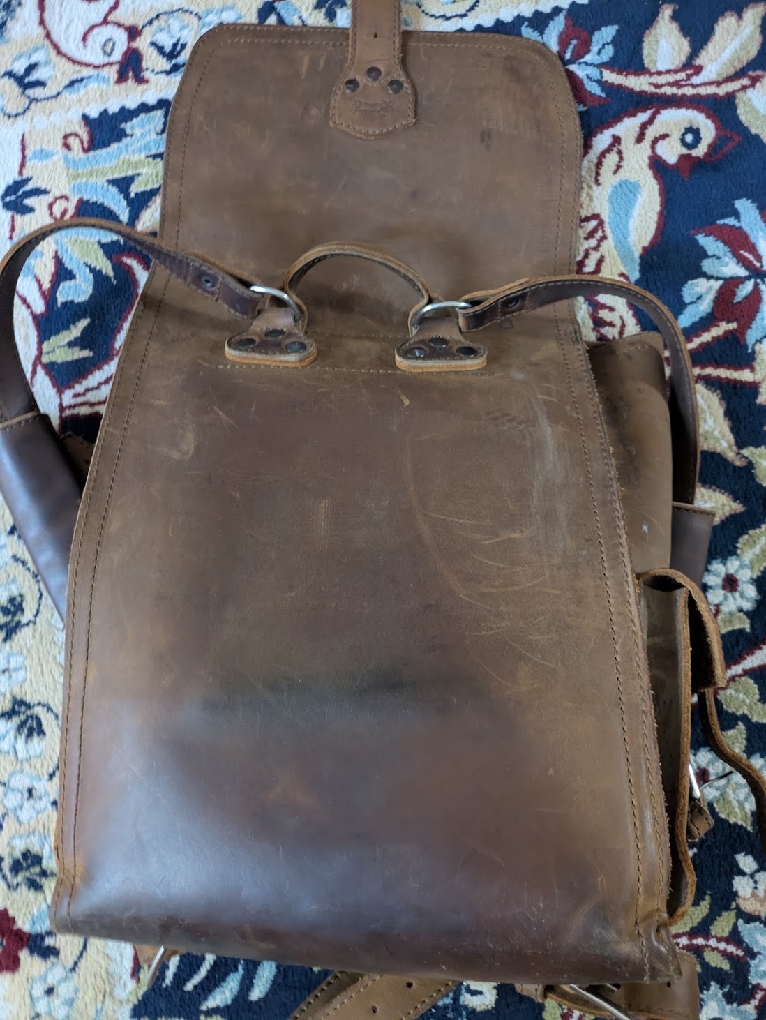 Saddleback Leather Co. Thin Front Pocket Backpack – (Tobacco)