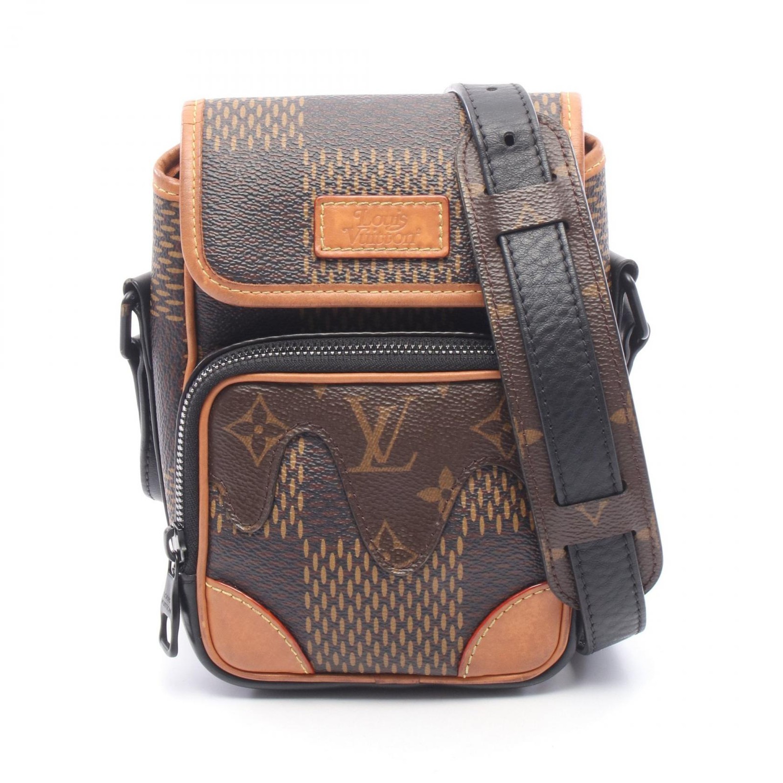 LOUIS VUITTON NIGO Amazon Messenger Shoulder Bag N40357 Damier Giant ebene LV