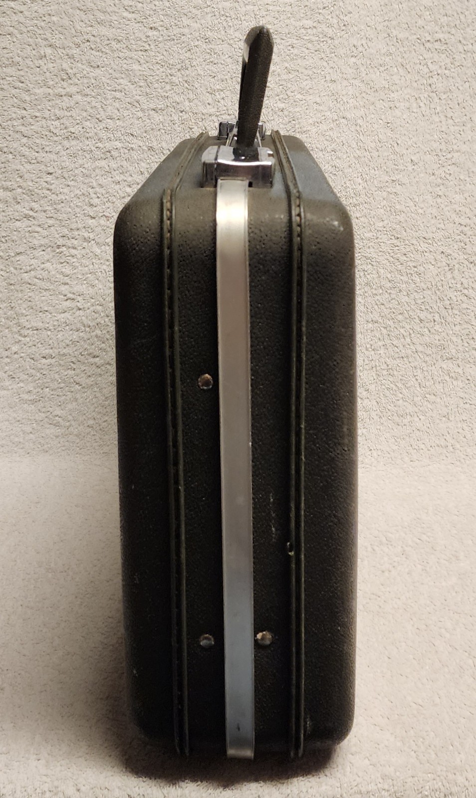 Vintage Oshkosh Hard Shell Briefcase Case Attache Dark Gray No Key
