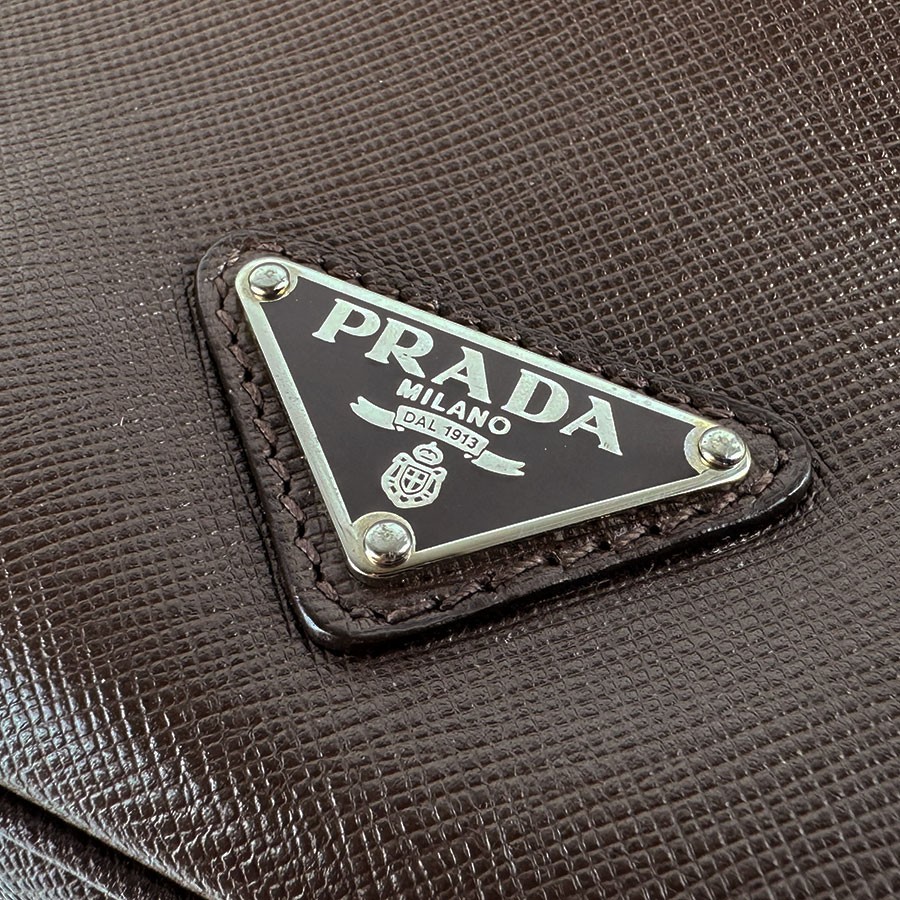 Auth PRADA Shoulder Bag Brown Leather/Silvertone – z10539