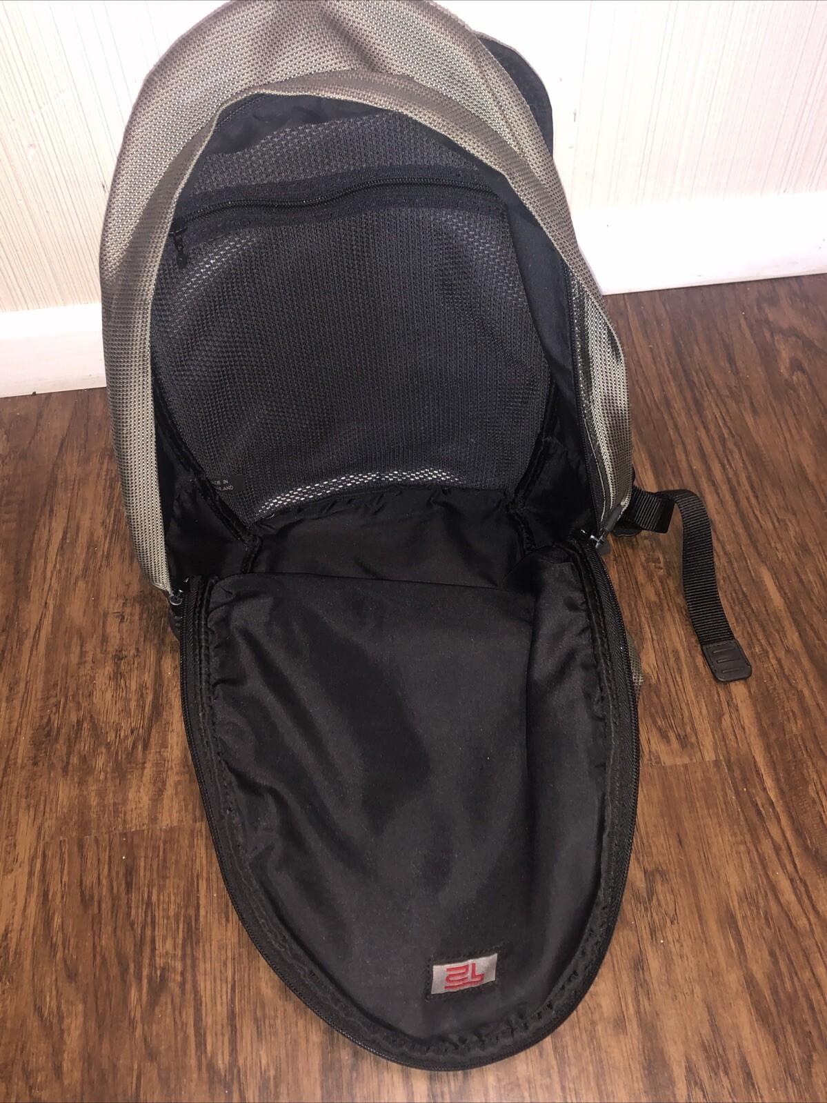 Tumi T2 Tech Backpack 513G Olive Green Appr 16x11x8 Ballistic Nylon & Leather B1