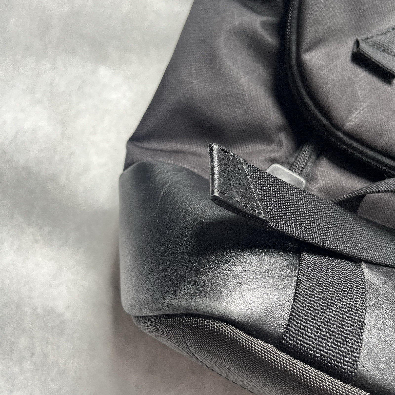 TUMI Tahoe Bode Messenger Bag Black Laptop Business Bag Flip Top Pockets Casual