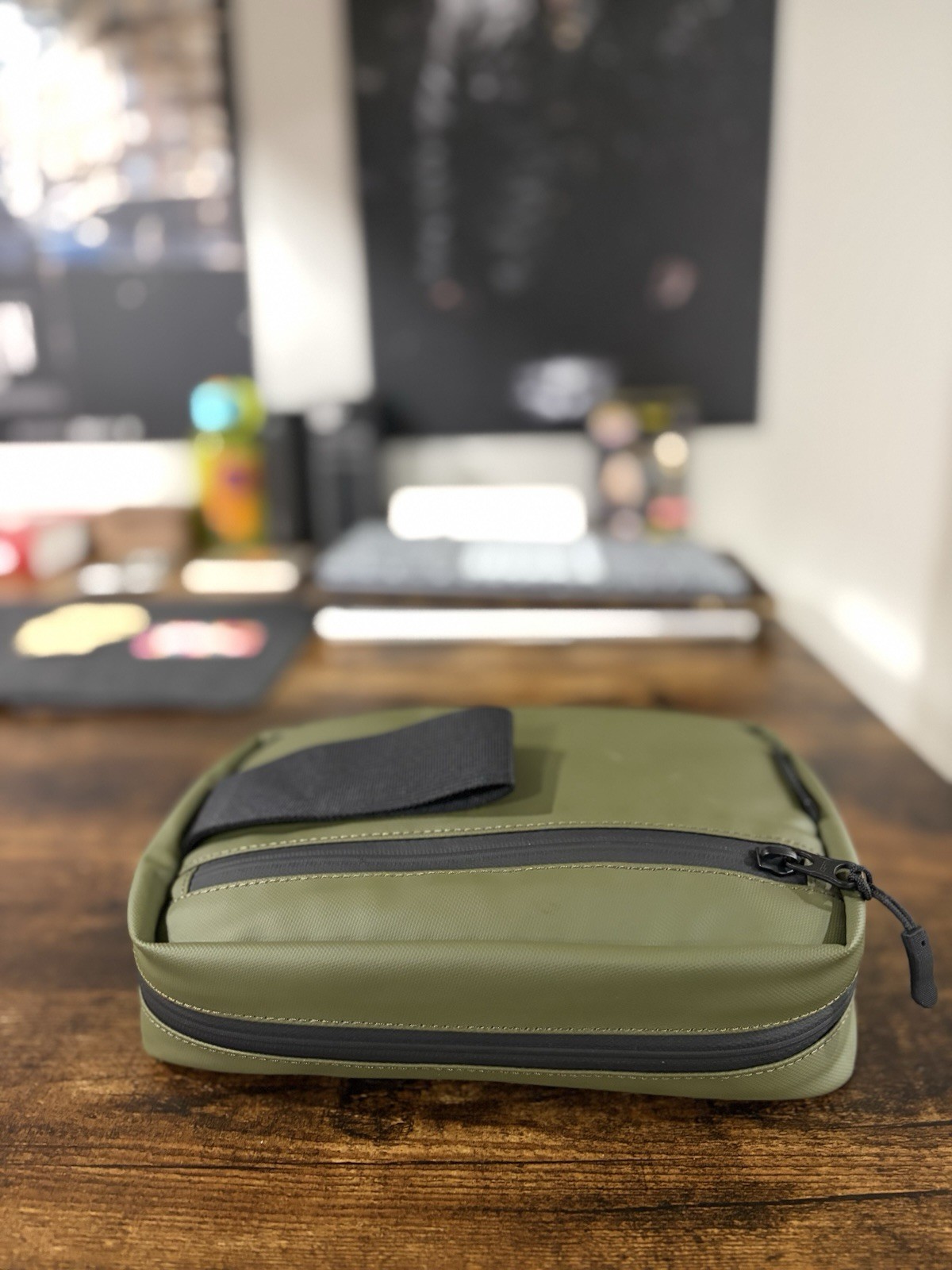 Stubble & Co Tech Bag; Green; Pre-Owned; O/S