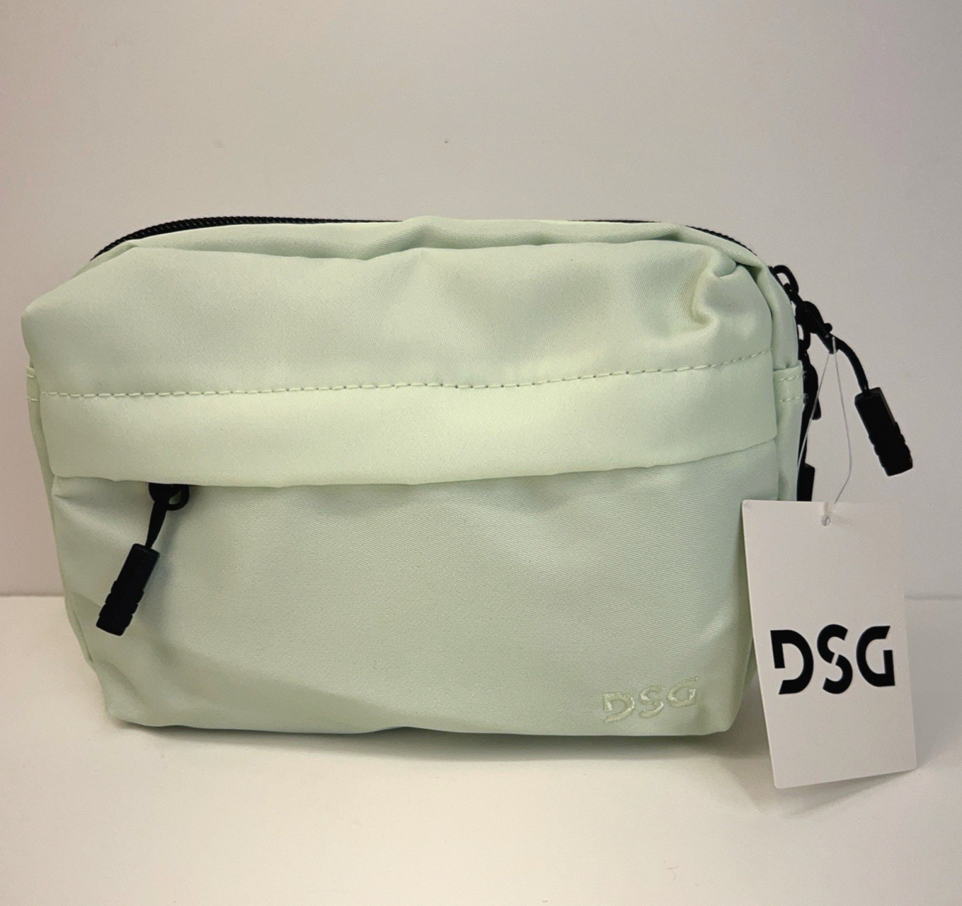 DSG All Sport Fanny Bag Waist Pack Mint Green One Size Adjustable Strap NWT