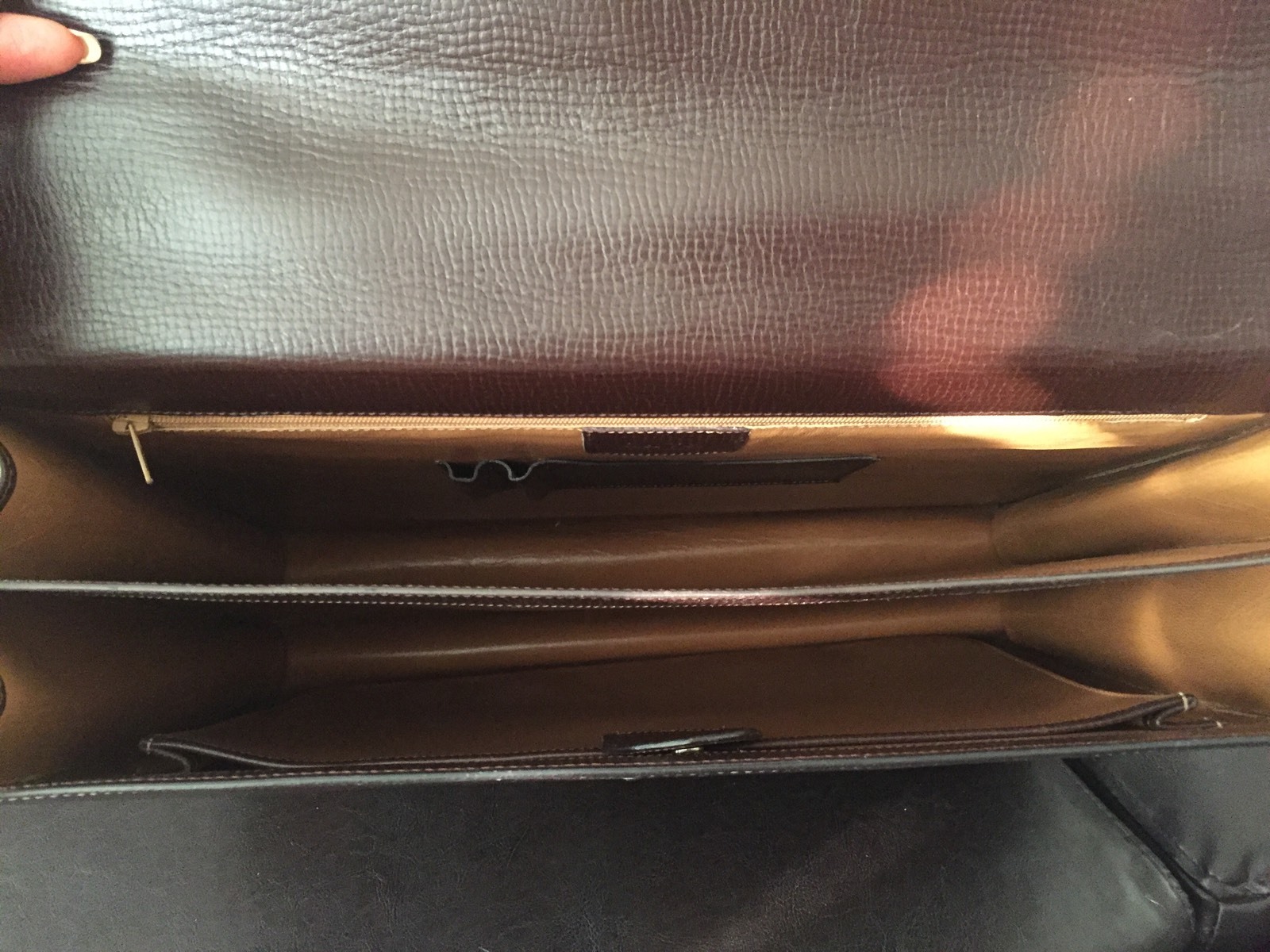 LAVA Men’s Leather Briefcase