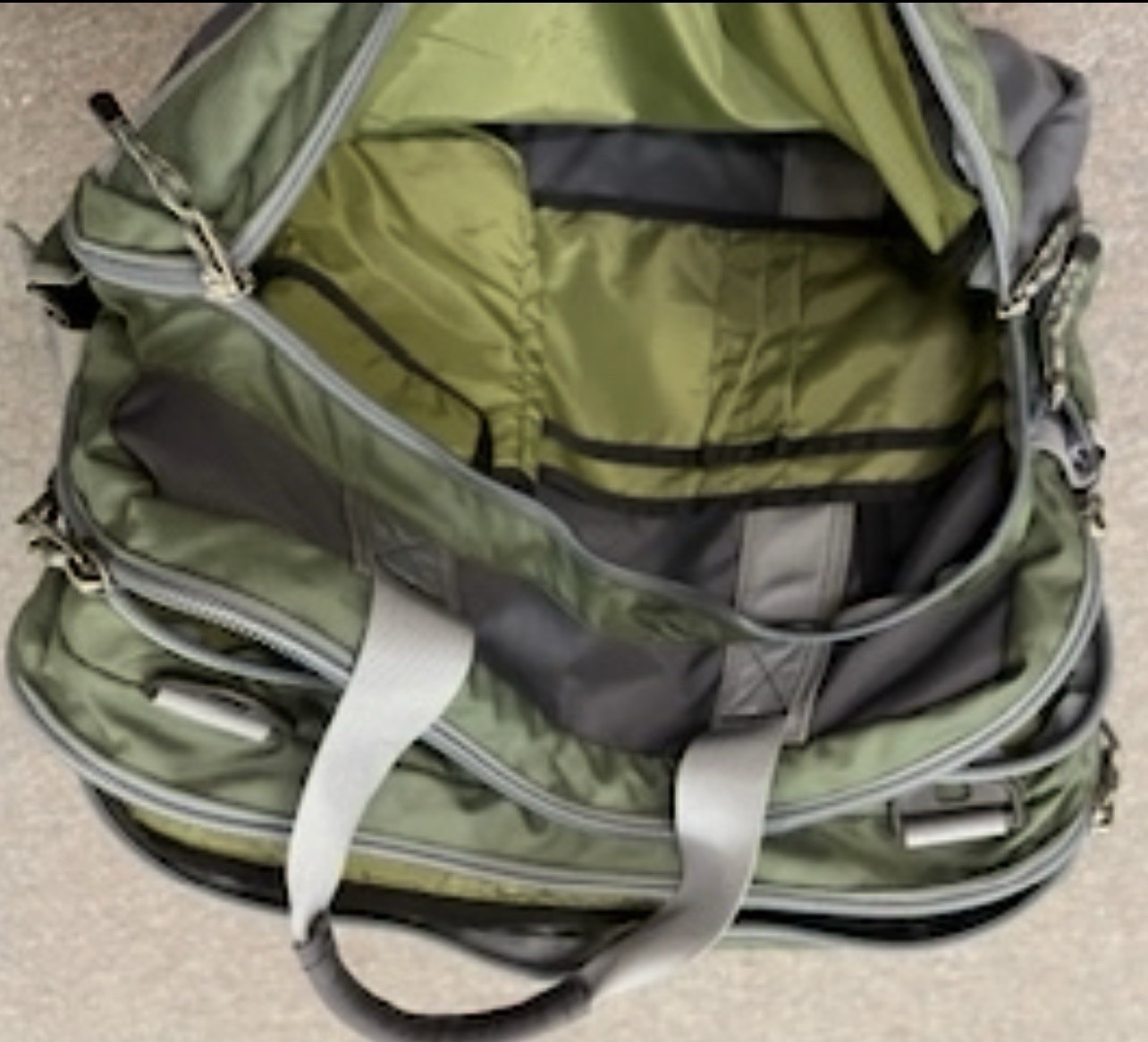 Orvis Briefcase/traveler Crossover Bag Excellent