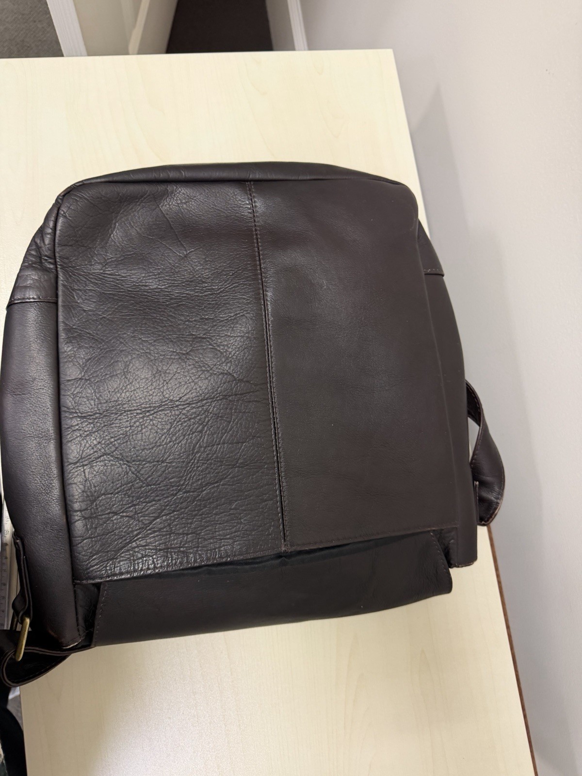 Leather Messenger Bag Adjustible Strap Multi-Pocket Unisex Brown Magnetic Snap