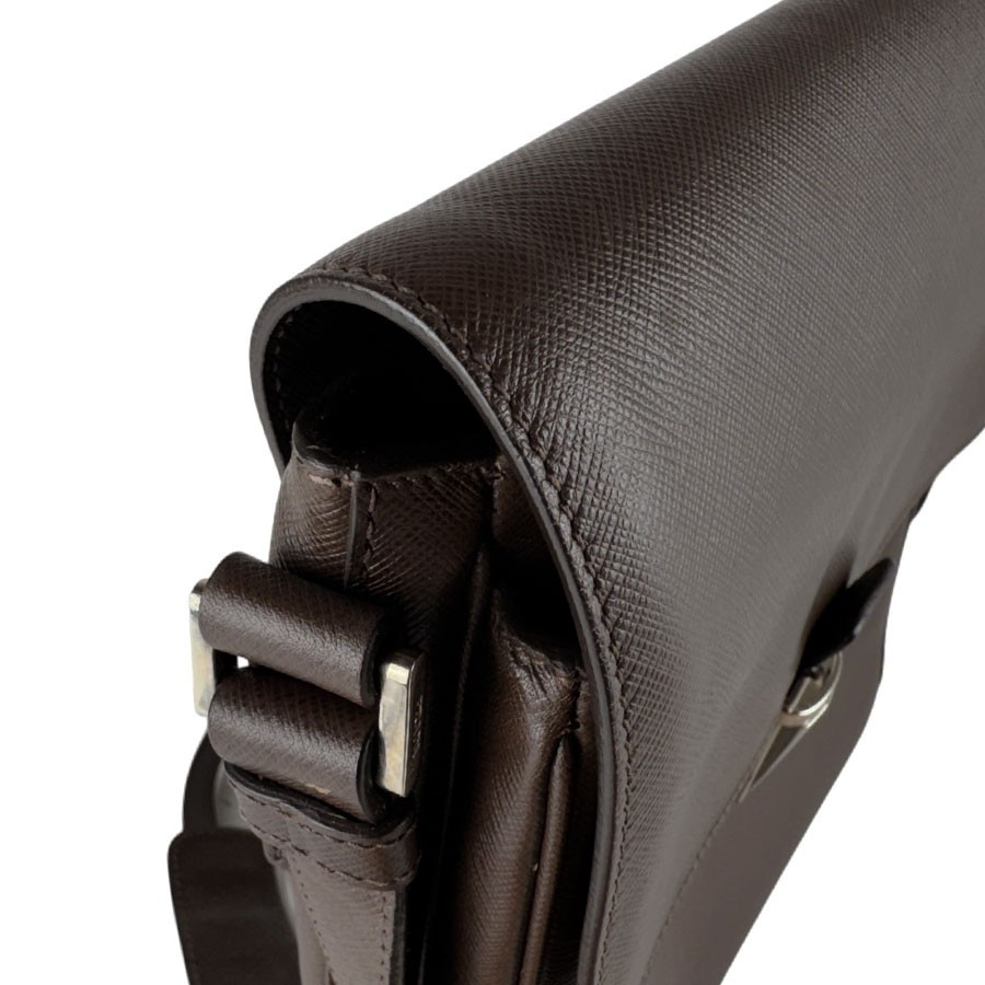 Auth PRADA Shoulder Bag Brown Leather/Silvertone – z10539
