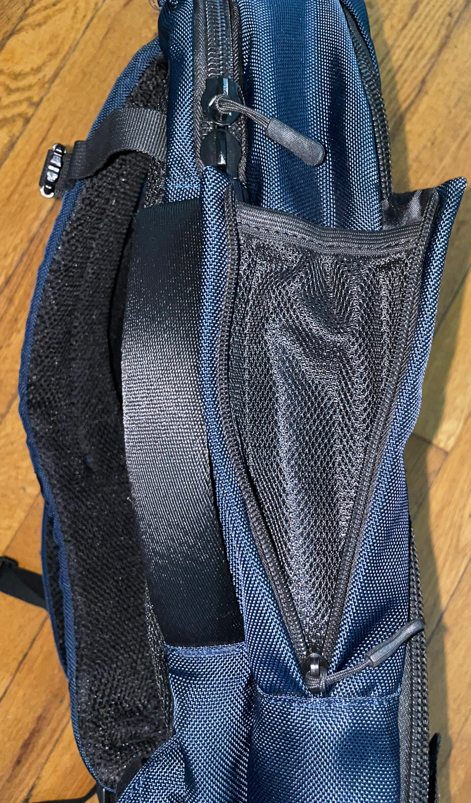 Arctic Hunter Windtook Waterproof Durable Lightweight Laptop USB Backpack