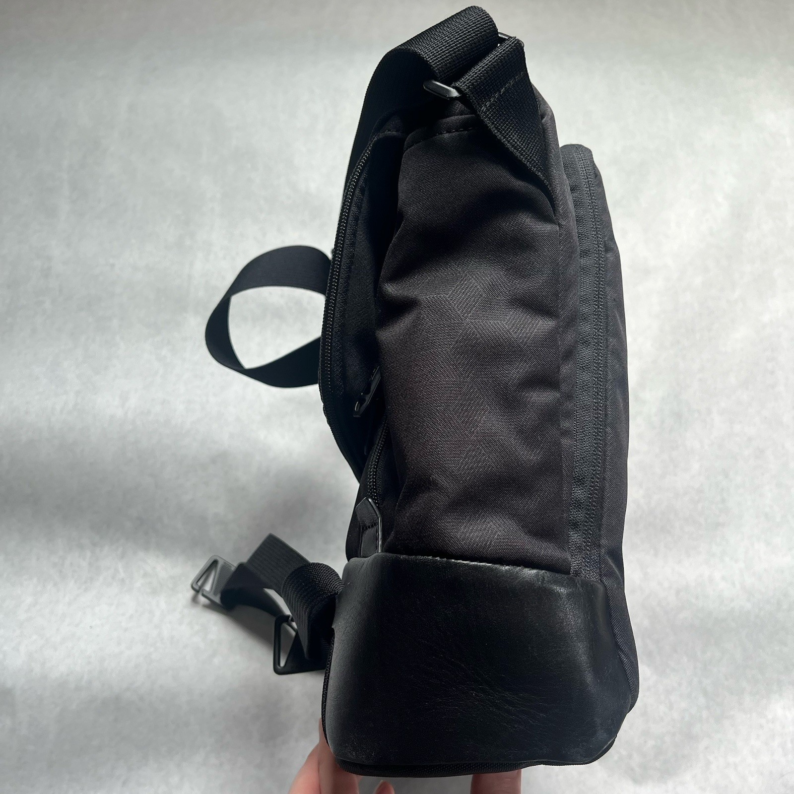 TUMI Tahoe Bode Messenger Bag Black Laptop Business Bag Flip Top Pockets Casual