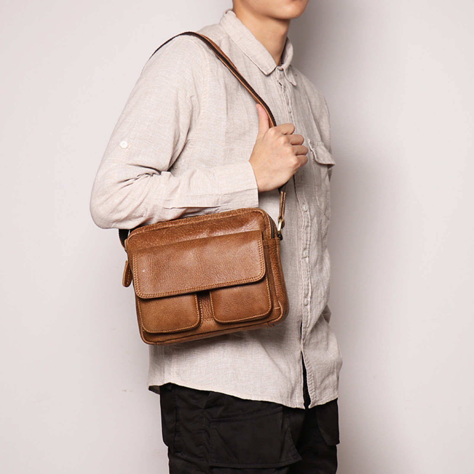 Mens Leather Crossbody Bag Retro Cowhide Shoulder Satchel iPad Mini Compatible