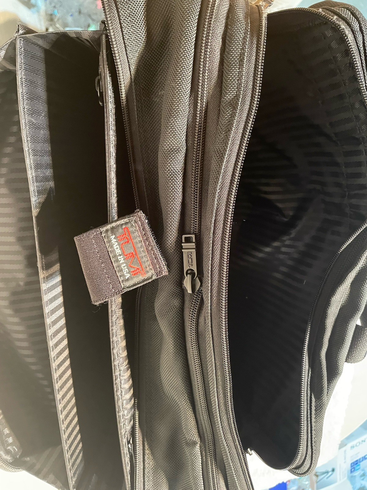 Tumi 18″ Expandable Laptop Briefcase 2621D3 Black Balistic Nylon Nice Condition
