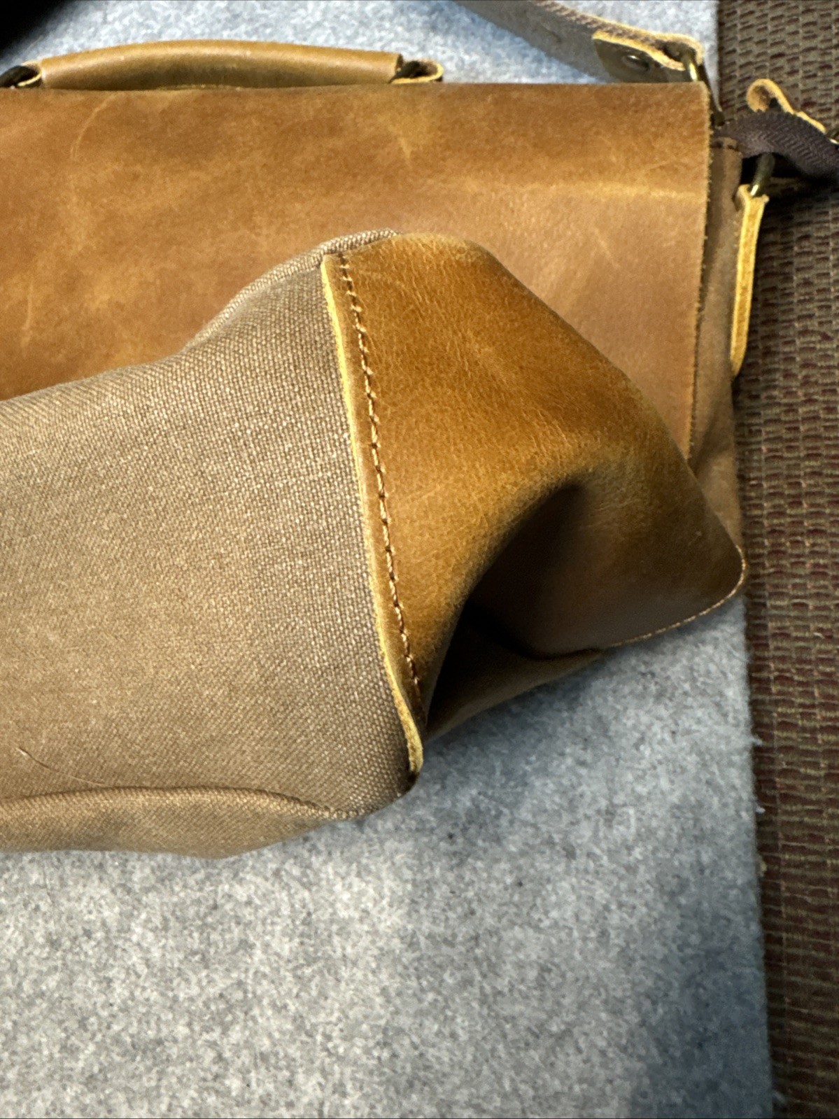 Gearonic Messenger Bag Leather & Canvas Brown Computer Shoulder Strap Magnetic