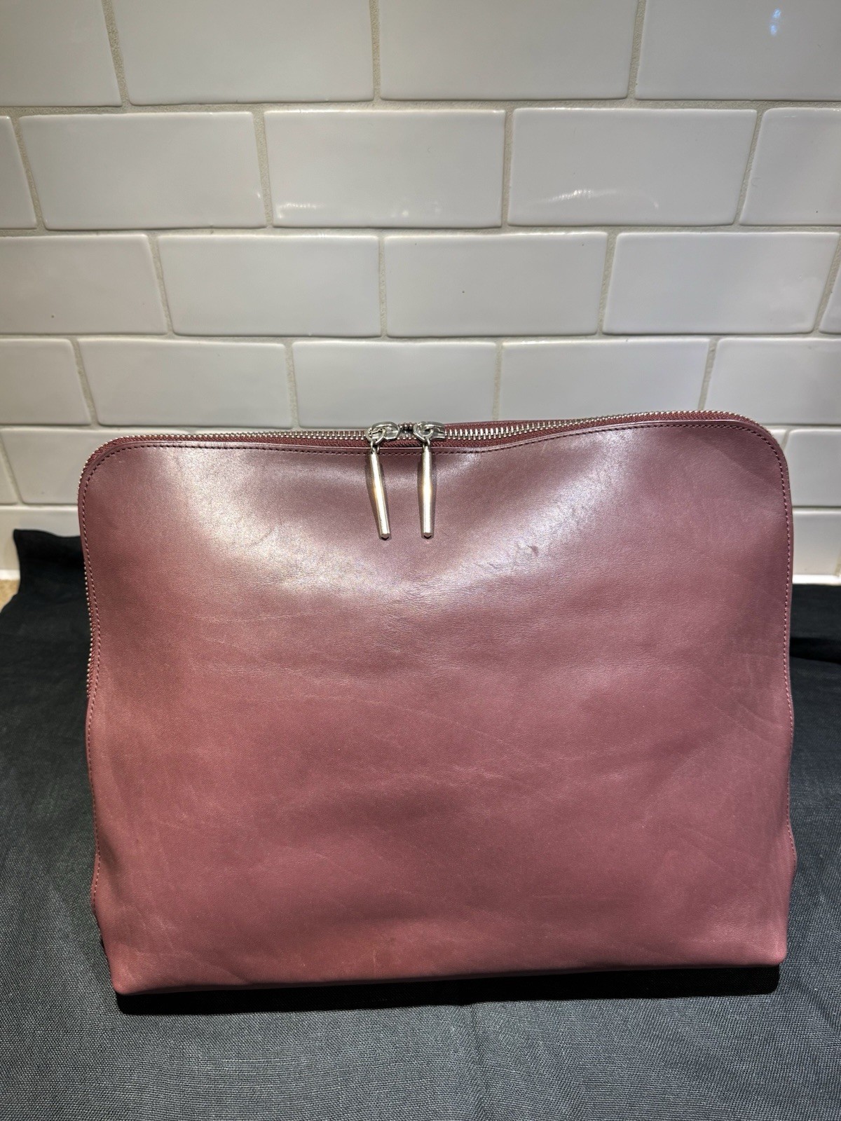 3.1 PHILLIP LIM LUXURY LEATHER 31 MINUTE BAG/FOLIO IN RICH BURGUNDY-EXCELLENT!