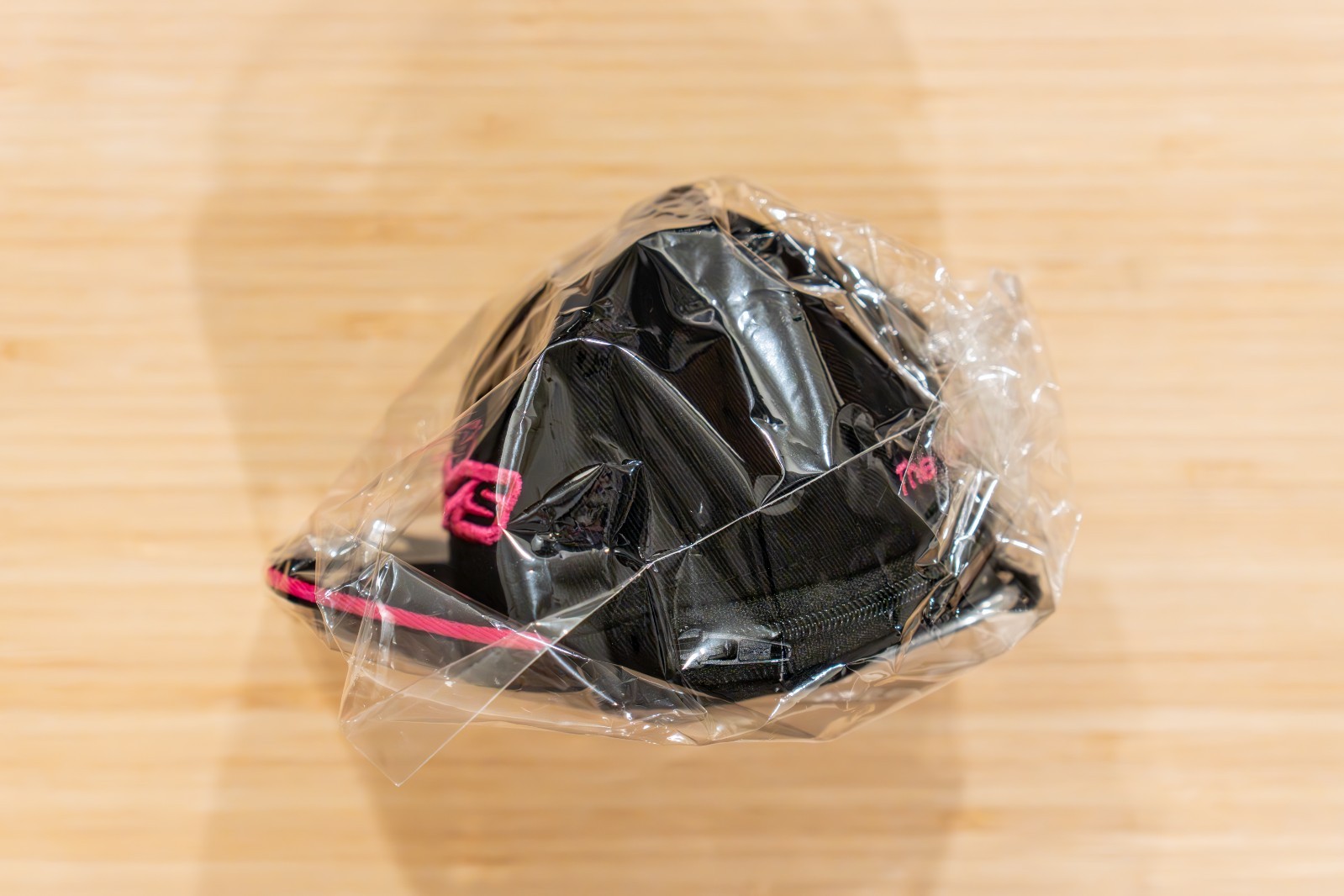 Genuine RAYS Official Cap Mini Pouch – Black/Pink (Rays Goods & Accessories)