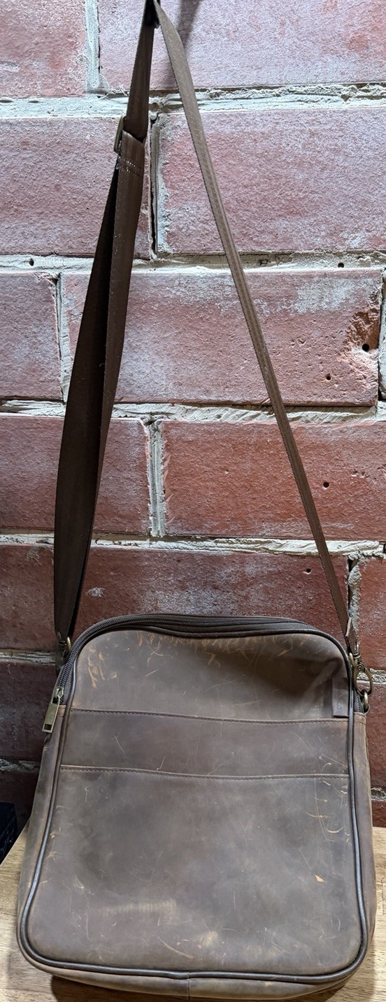 Brookstone Messenger Bag Chocolate Leather Multi Pocket Detachable Distressed