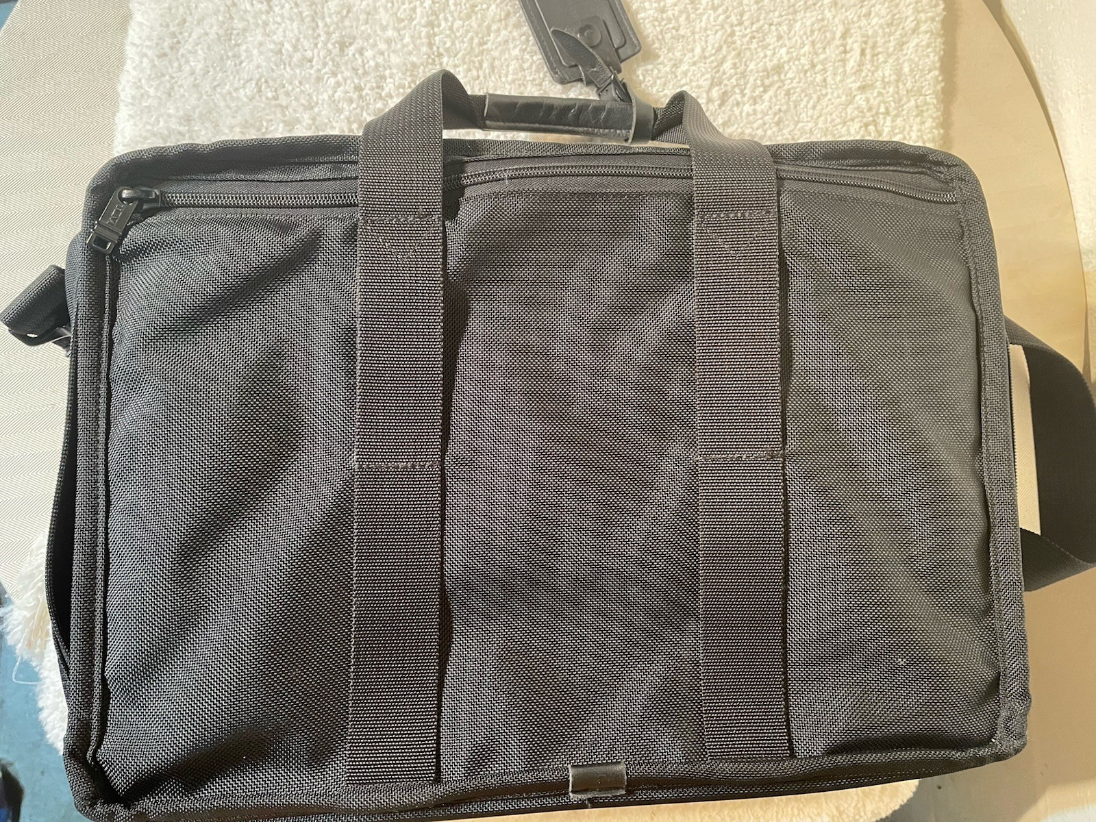Tumi 18″ Expandable Laptop Briefcase 2621D3 Black Balistic Nylon Nice Condition