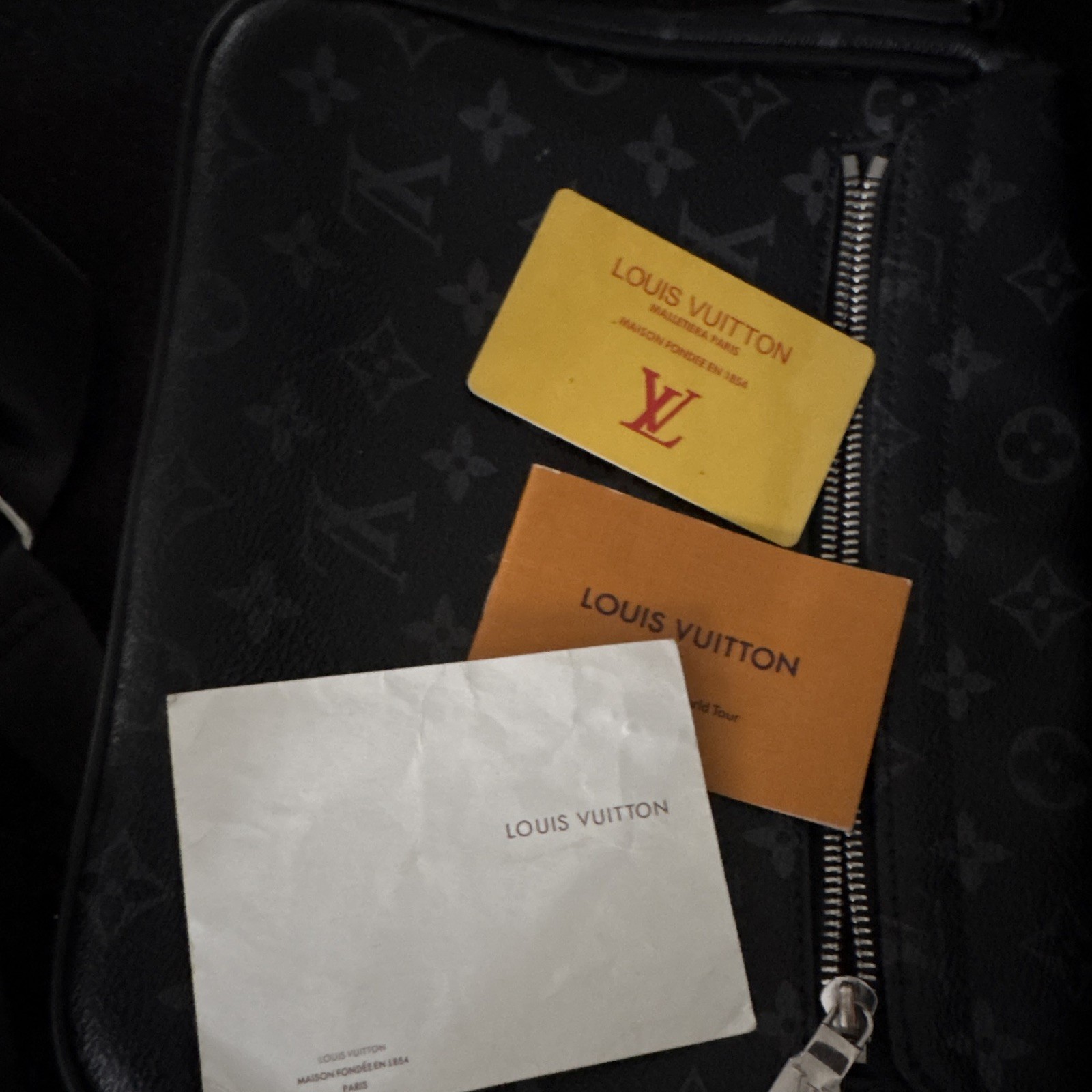 Louis Vuitton Monogram Eclipse Black Gray Messenger Bag Adjustable Strap Men