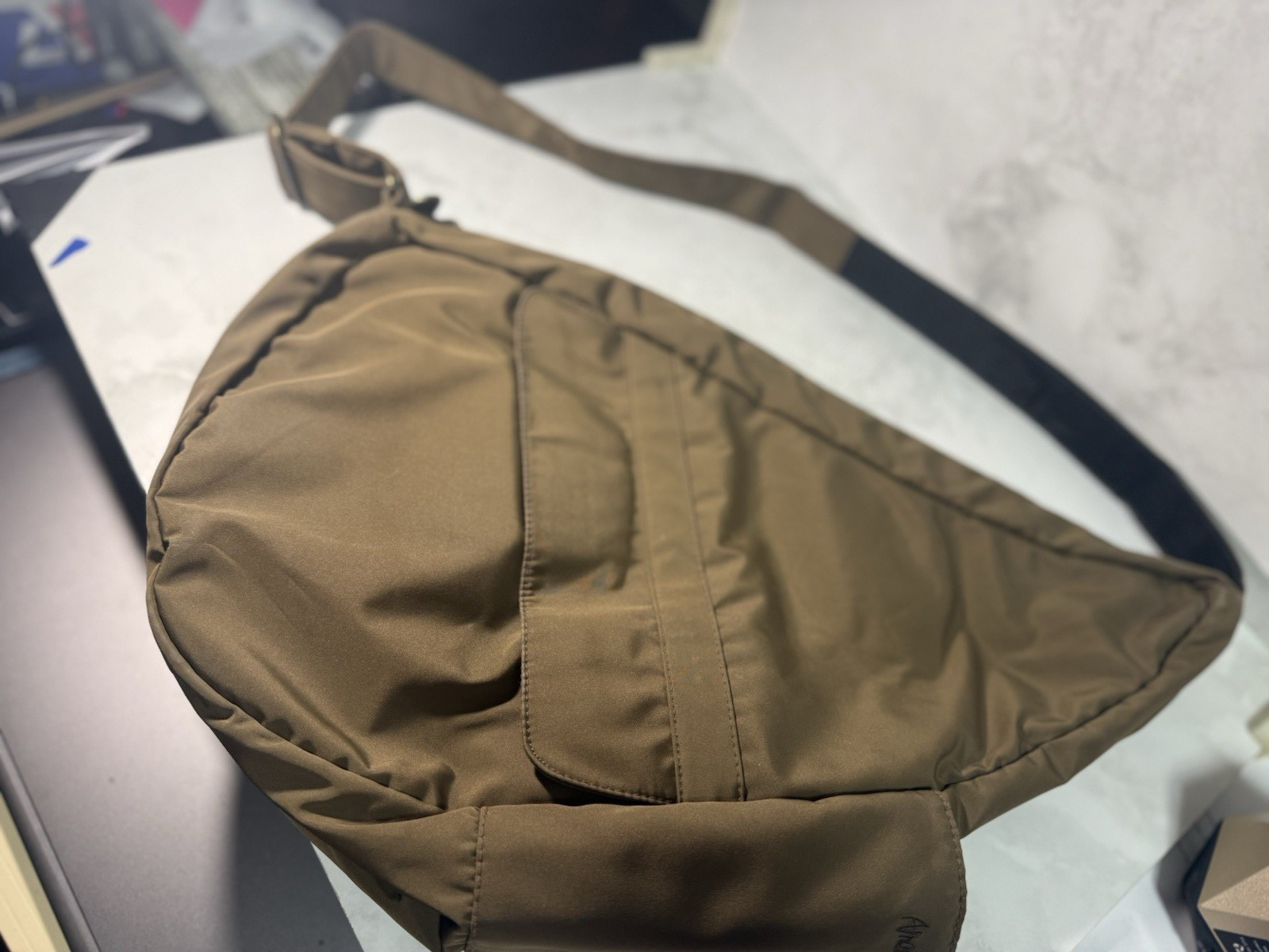 AmeriBag Brown Crossbody Shoulder Bag Zip Closure Organizer for Travel Casual
