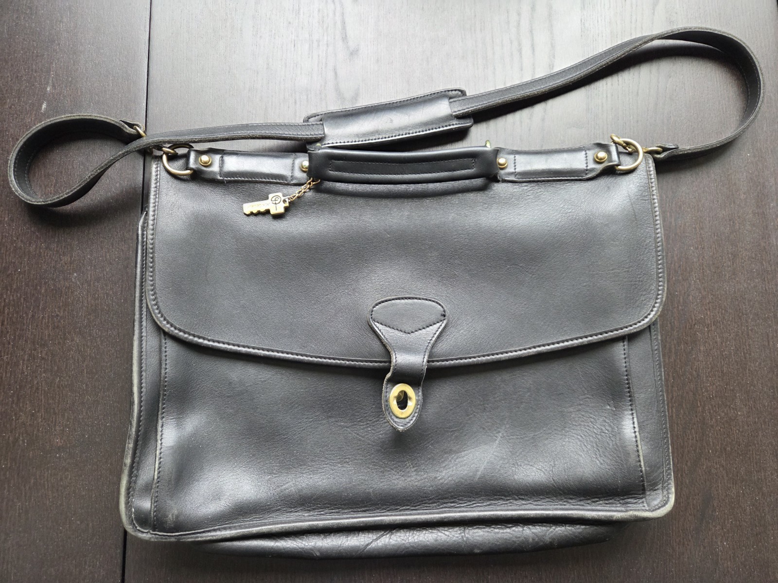 JACK GEORGES Messenger Bag Briefcase – Black Leather – Includes Shoulder Strap
