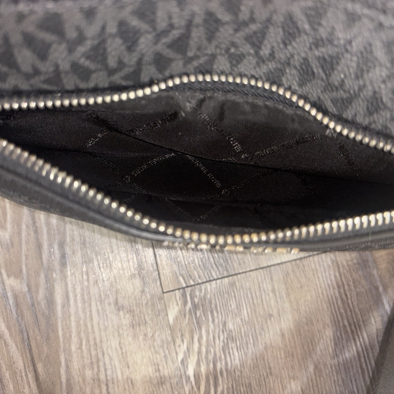 MICHAEL KORS COOPER UTILITY SHOULDER CROSSBODY BAG BLACK