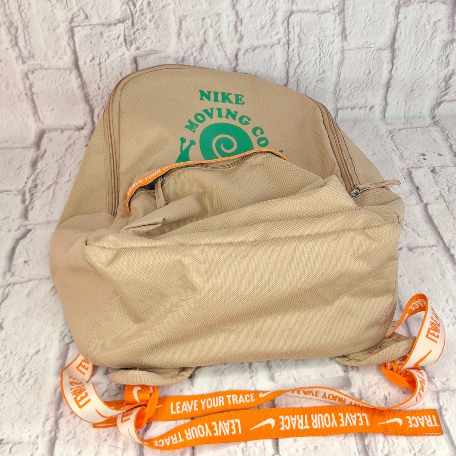 Nike Moving Co Heritage Backpack Hemp Orange Green Leave Your Trace RARE