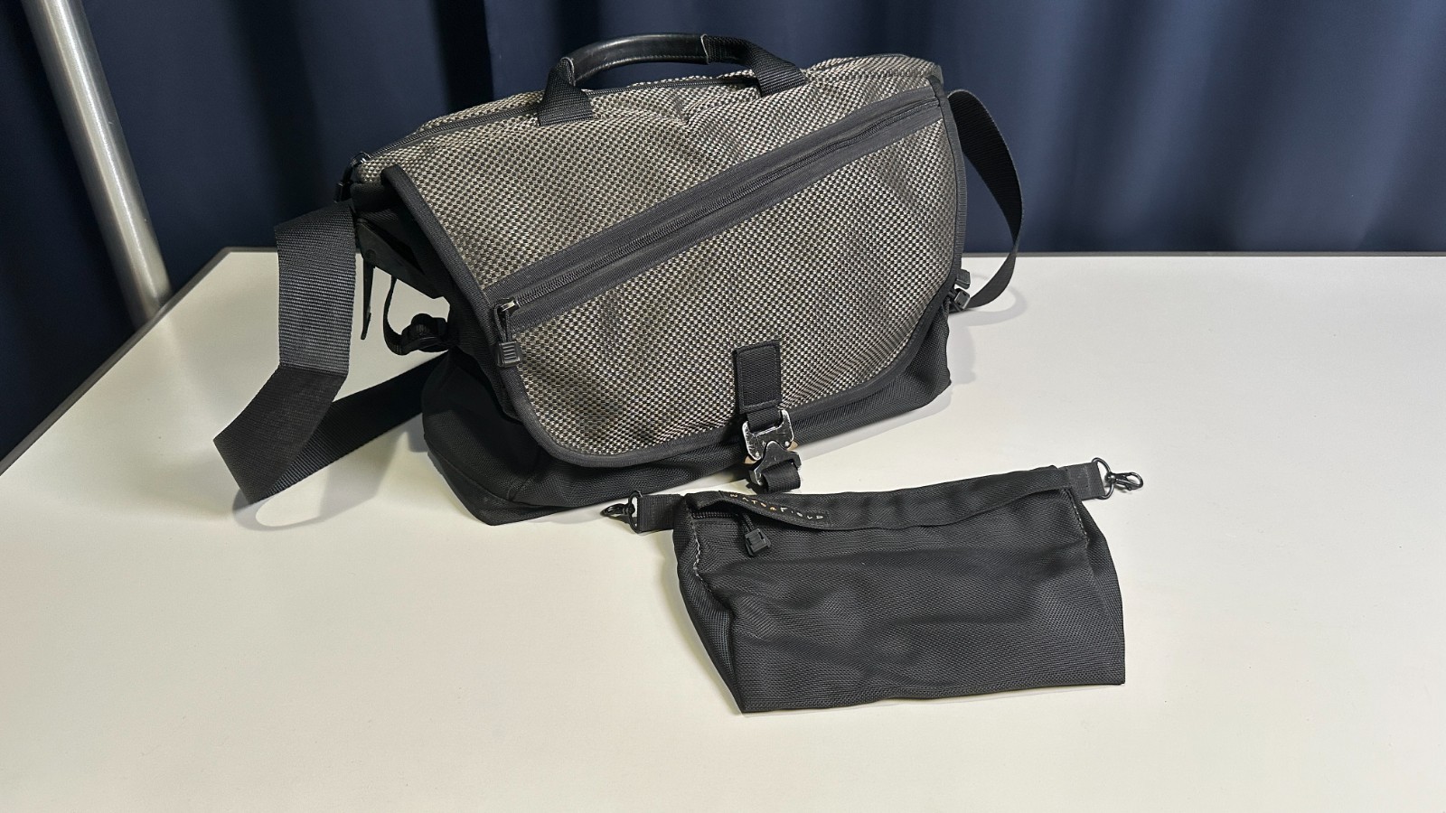 WaterField Designs Cargo Laptop Messenger Bag Indium Cobra Buckle USA + Pouch