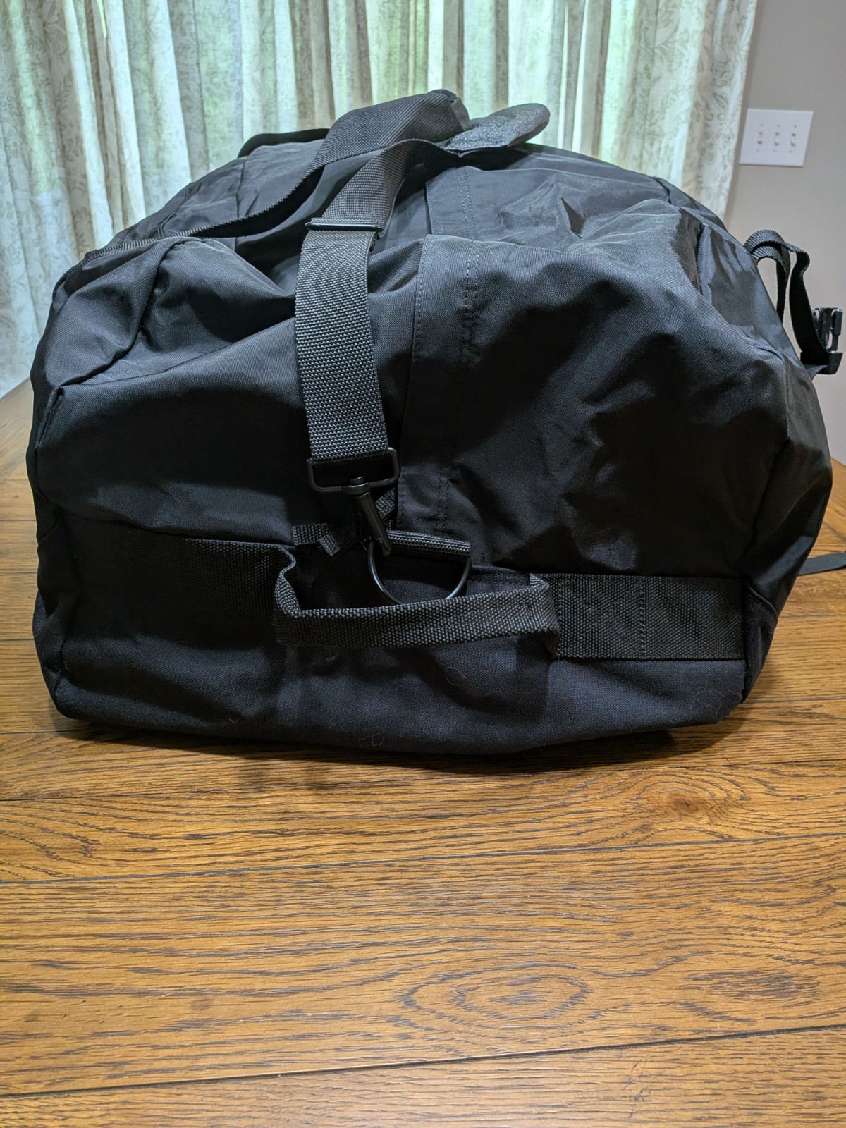 Uline Extra Large Duffle Tote Bag Black Handle Shoulder Strap 34x16x14