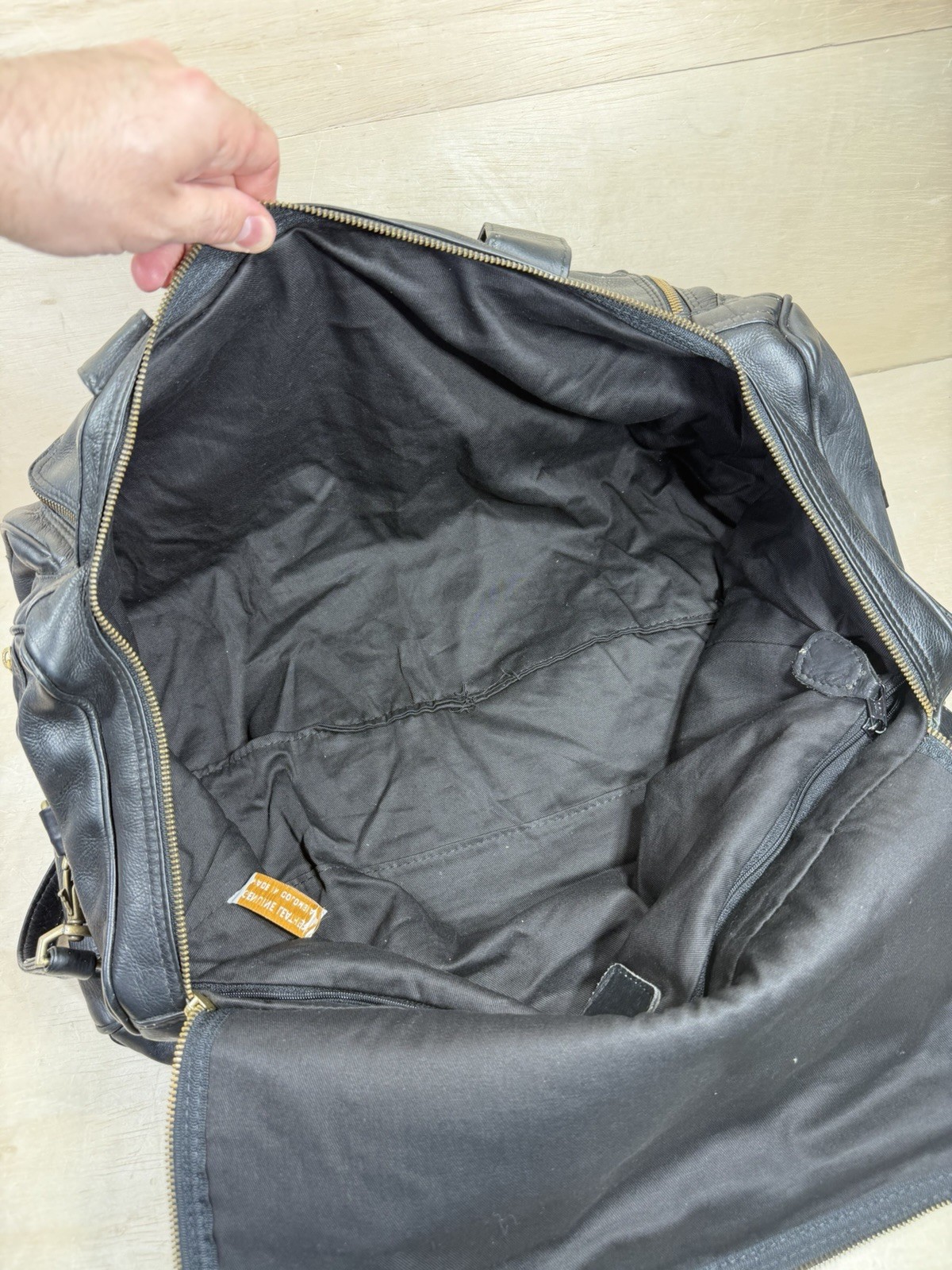 Frye Leather Duffle Bag- Black – Style 102 Benchcrafted Cross Body Strap -Duffel