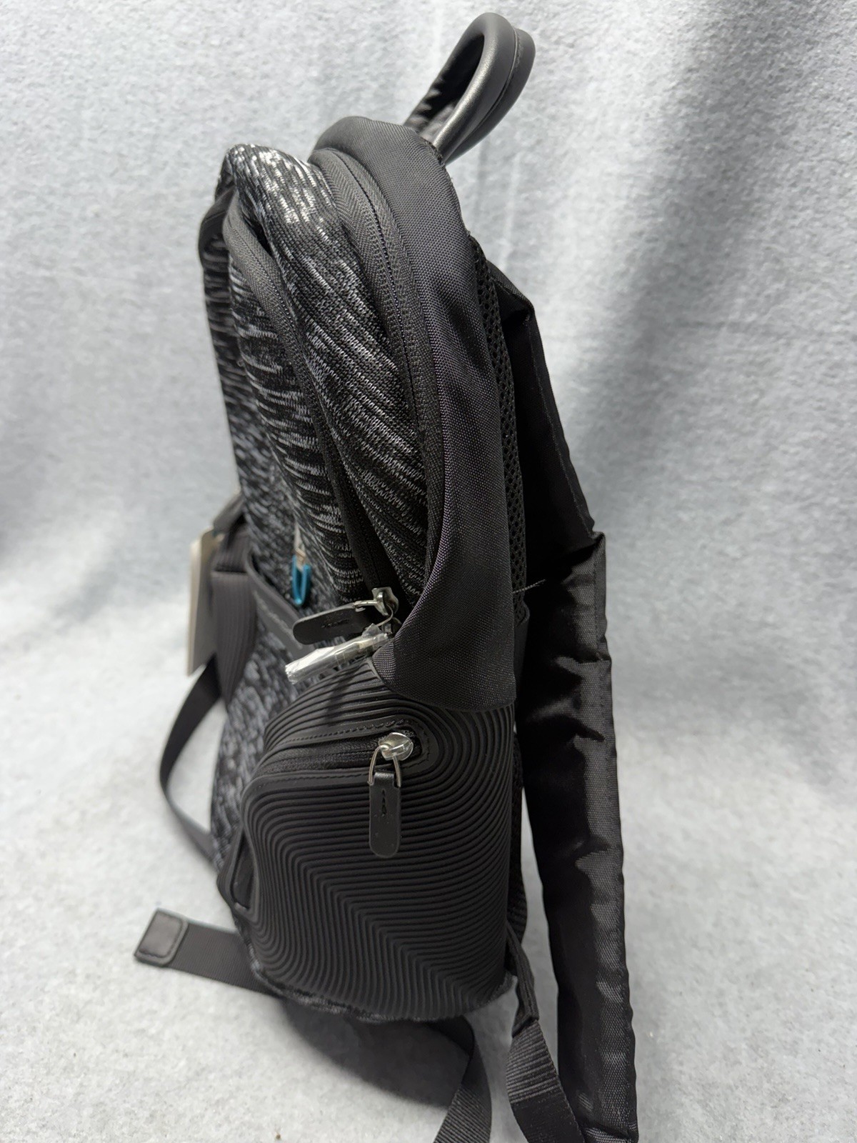 Piquadro Coleos CA3936OS37 Zaino Laptop Bag Built In USB And Micro USB 11L