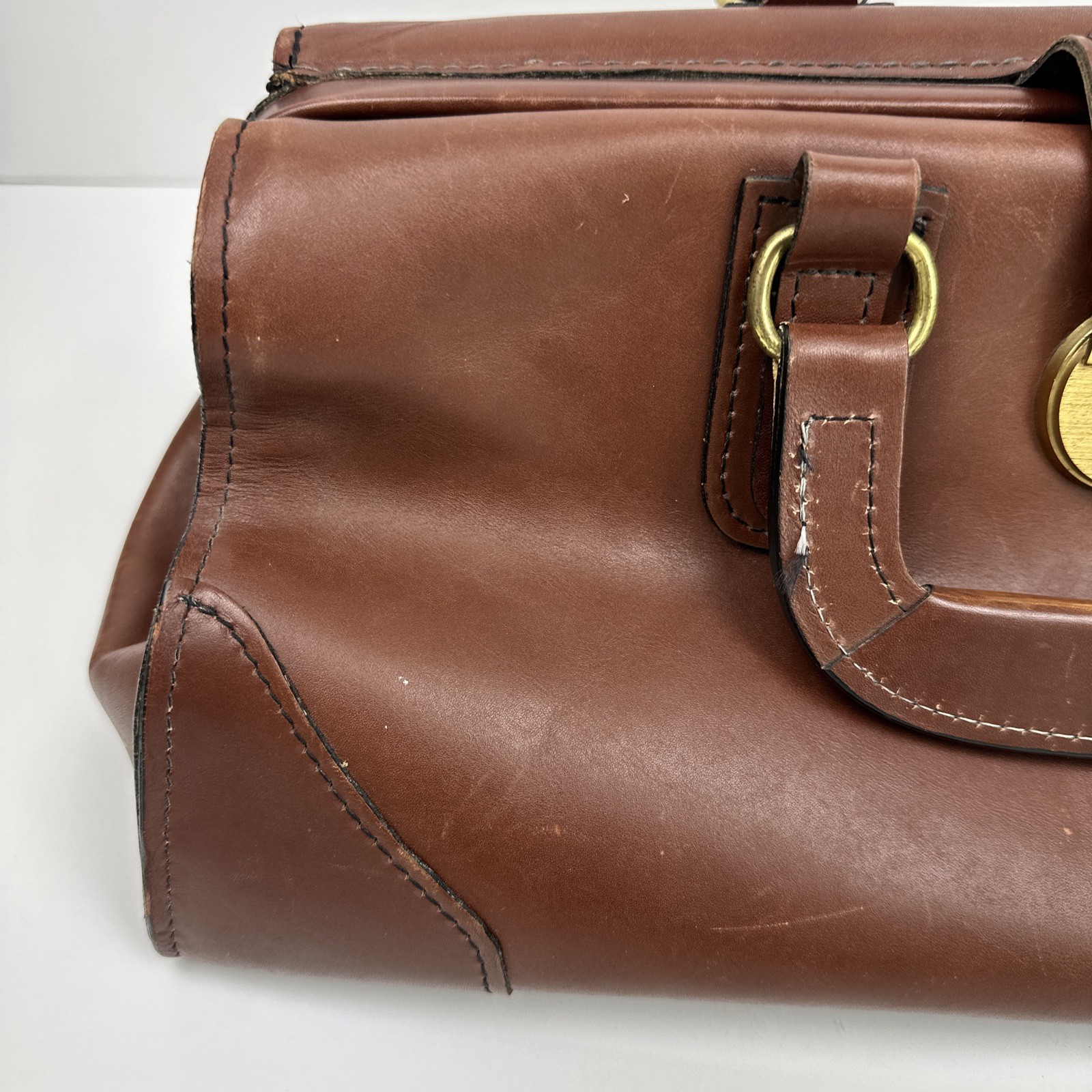 Vintage Schlesinger Cowhide Leather Physician Doctor Toiletry Bag ￼