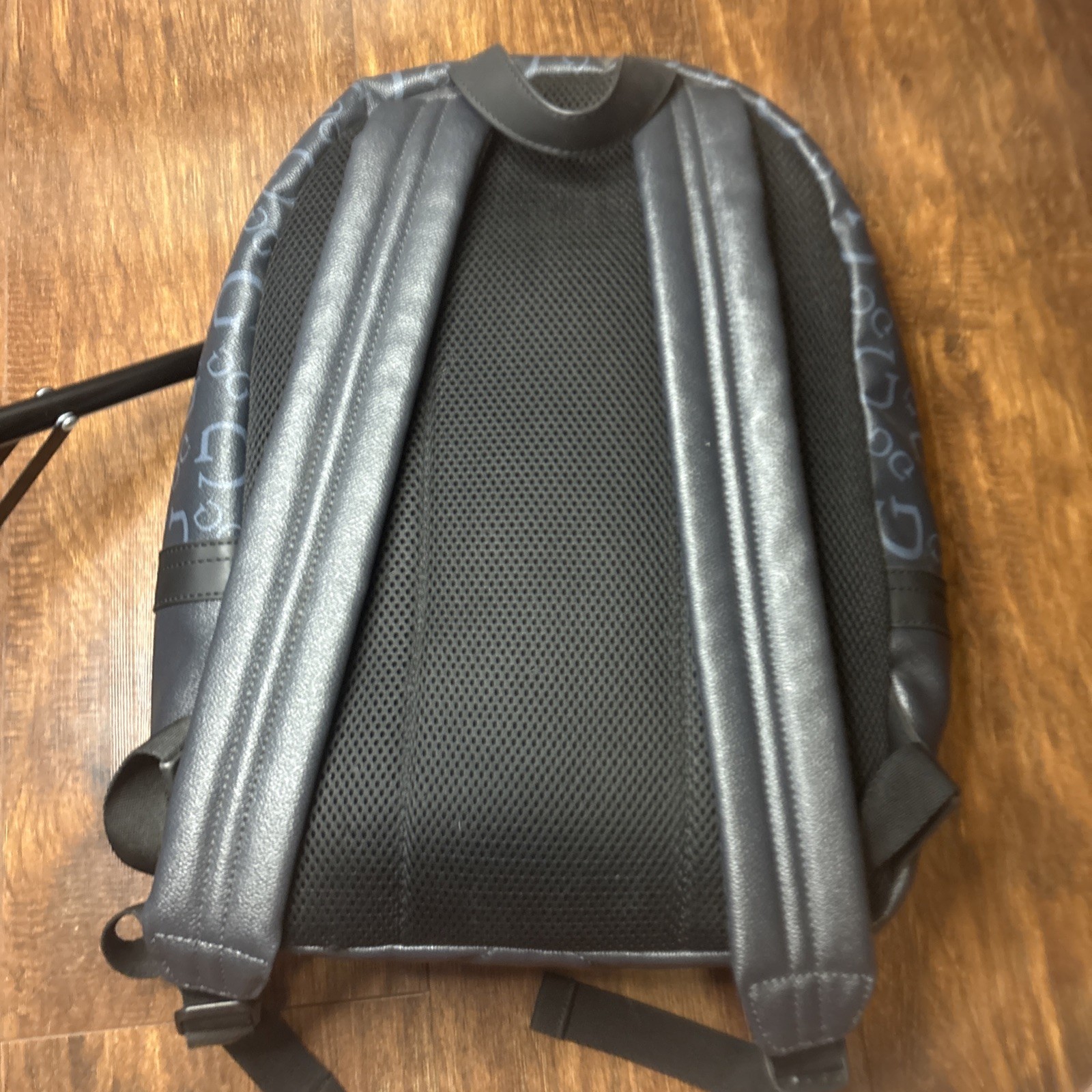 NEW GUESS BLACK CROSSBODY BACKPACK SMALL LOGO INSIGNIA PATTERN
