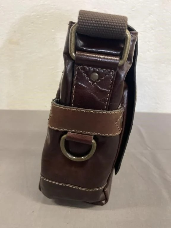 Fossil Jackson E/W Leather Laptop Messenger Bag MBG1154‑201 Brown NWT