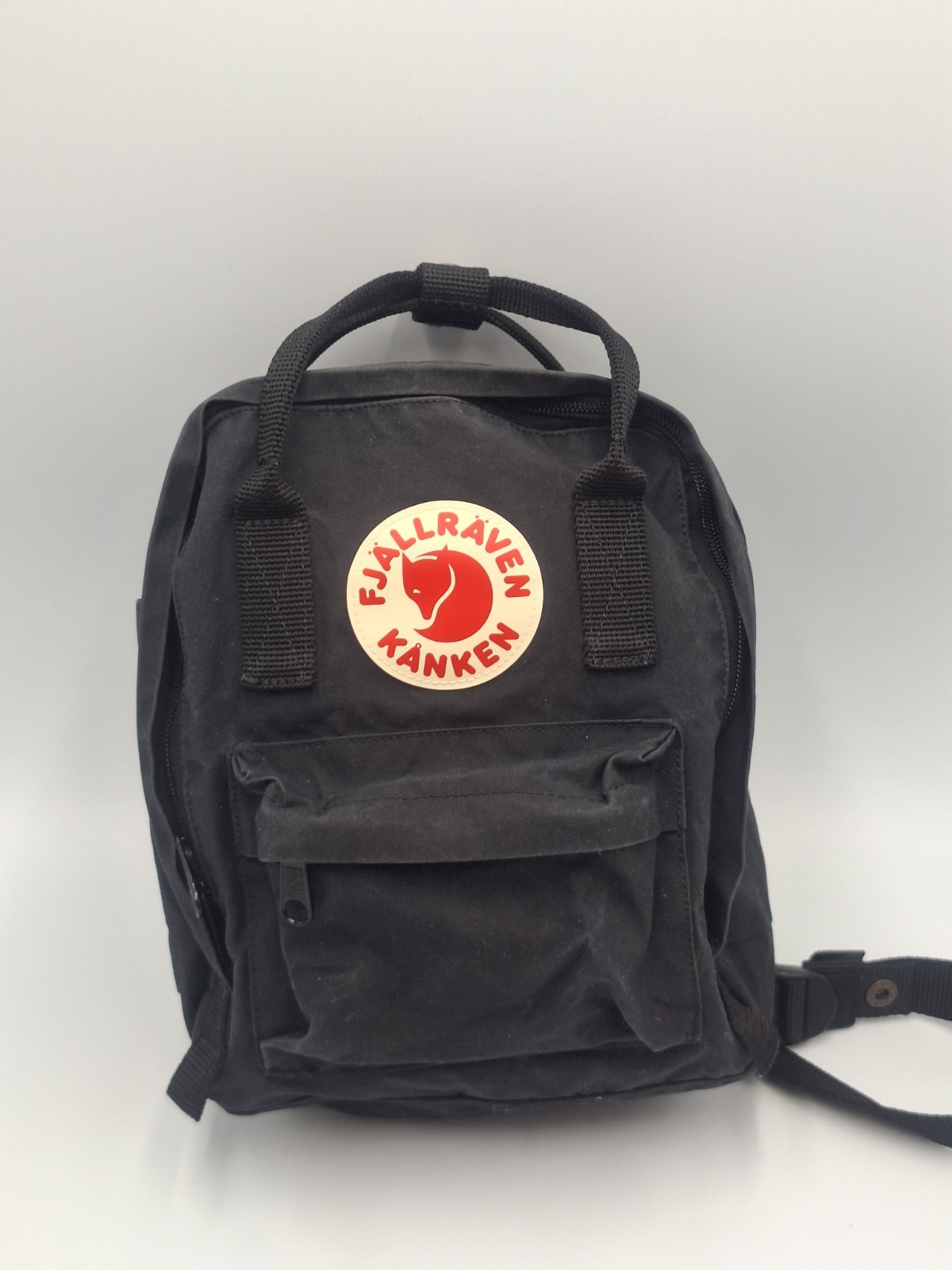 Fjallraven Kanken Unisex Mini Backpack Black 23561 Kanken Mini 11×8 Inches Clean