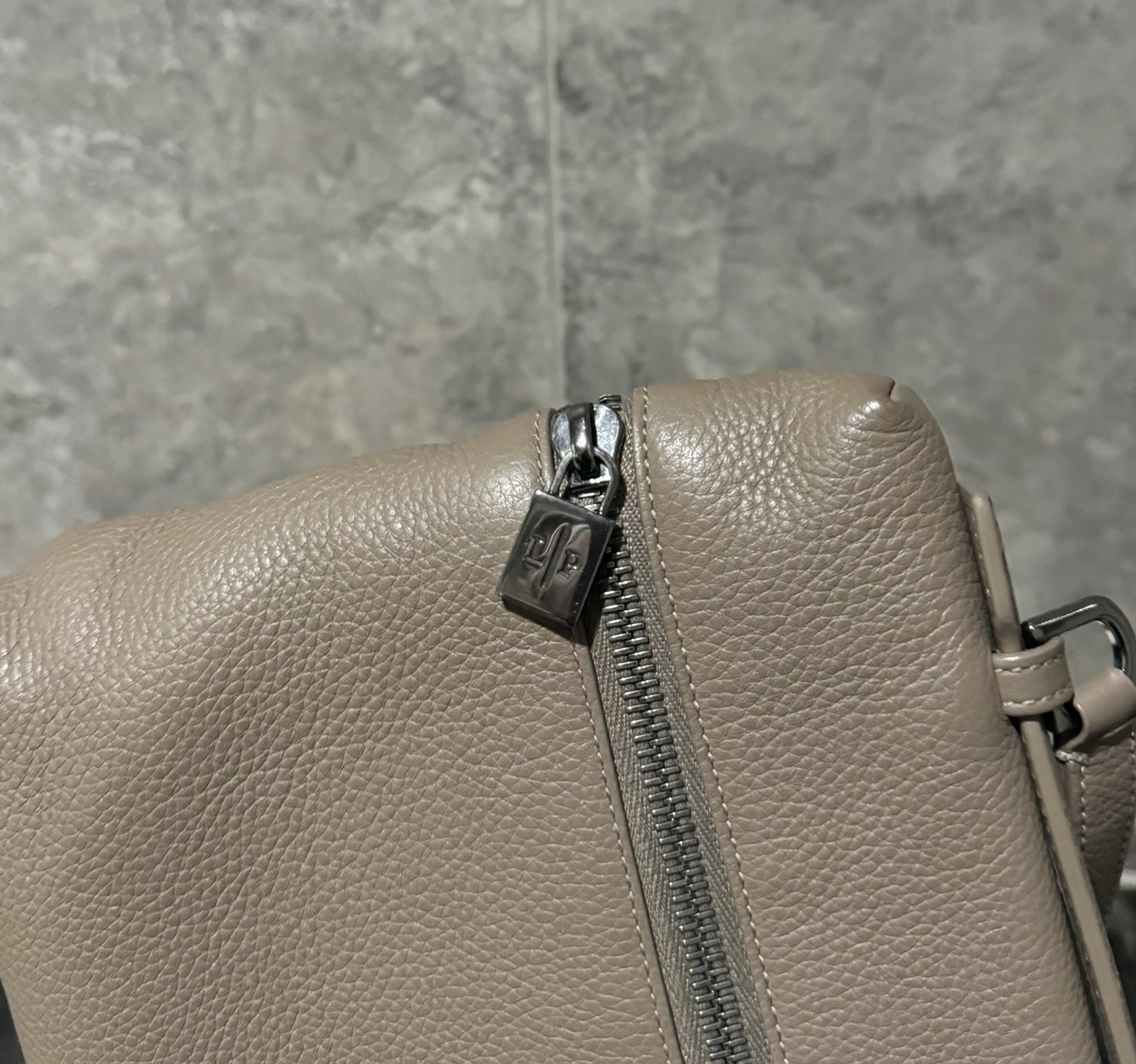 LORO PIANA ‘Extra Pouch L29’ Grained Calfskin Leather Bag Warm Mastic Onyx $2250