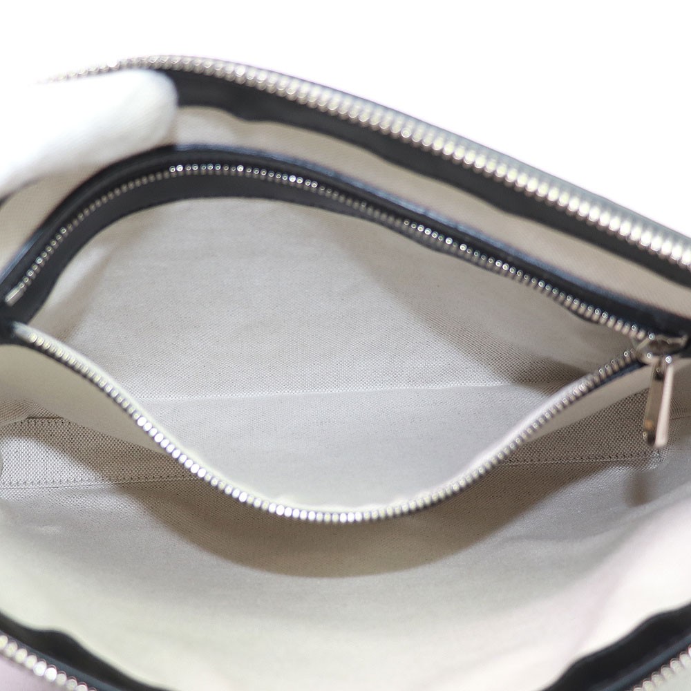 Gucci GG Embossed Medium Messenger Bag Black Shoulder Bag Clutch Bag Crossbody