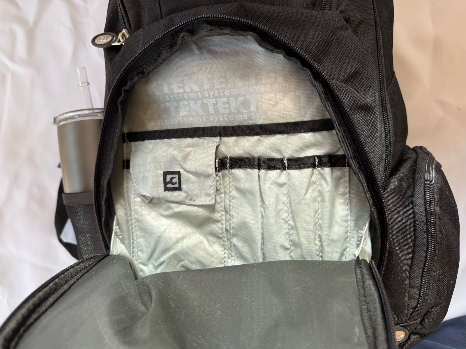 OGIO Tech Systems Street Backpack Black Bag Technical Laptop Sleeve.