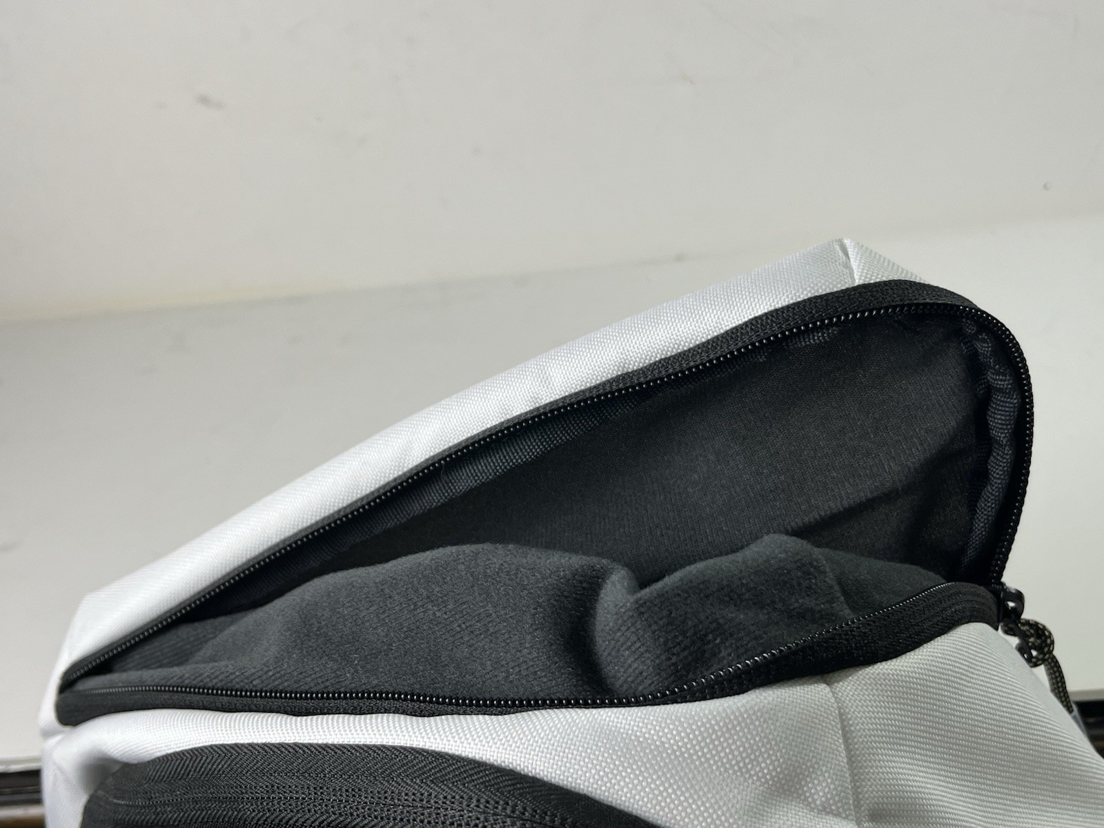 Nike Hoops Elite Pro Backpack 32L White DX9786-100 New Athletes Unlimited NEW