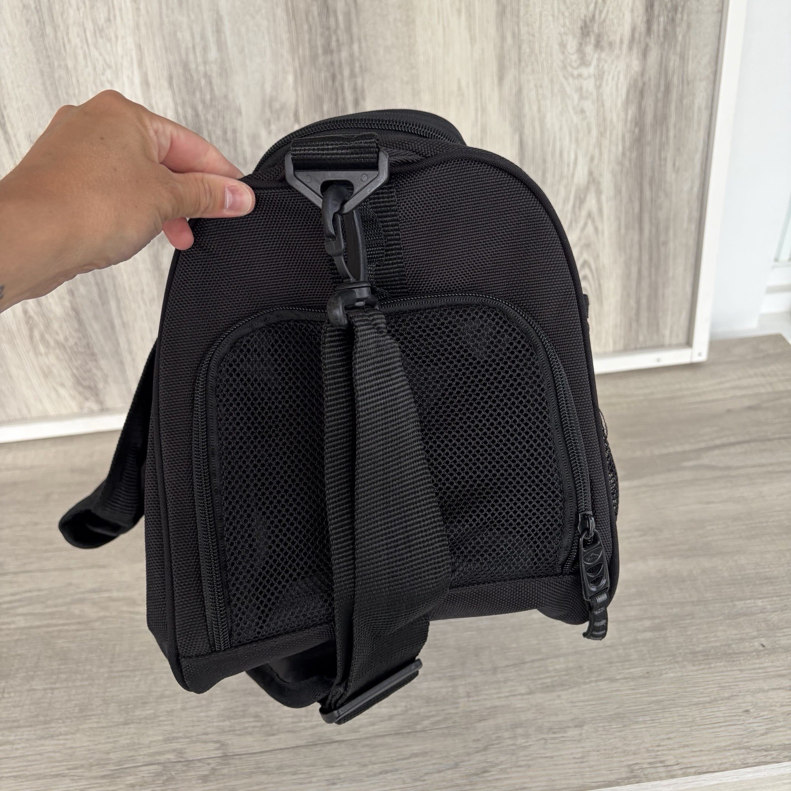 High Sierra Switch Blade industrial duffle Camera bag Black New Equipment gym
