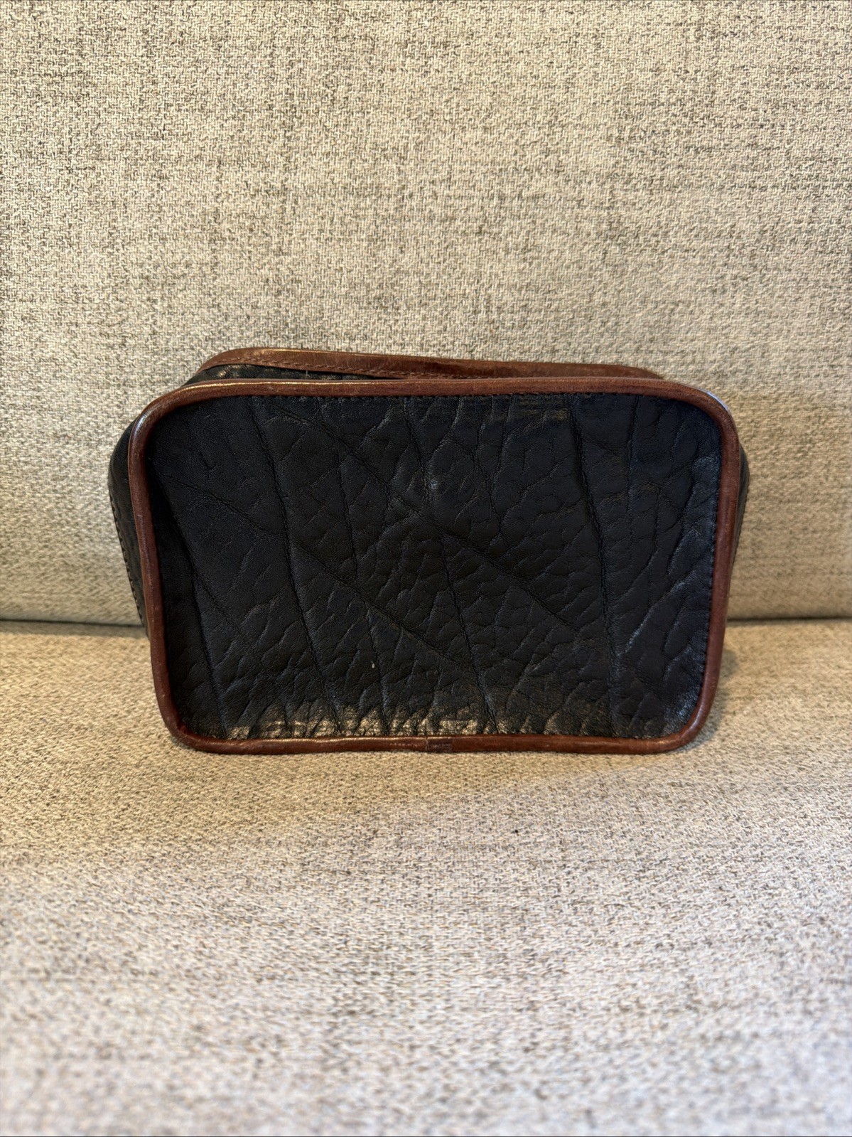 Borlino Buffalo Leather Tech Kit Electronics Cord Organizer Black Zip Used