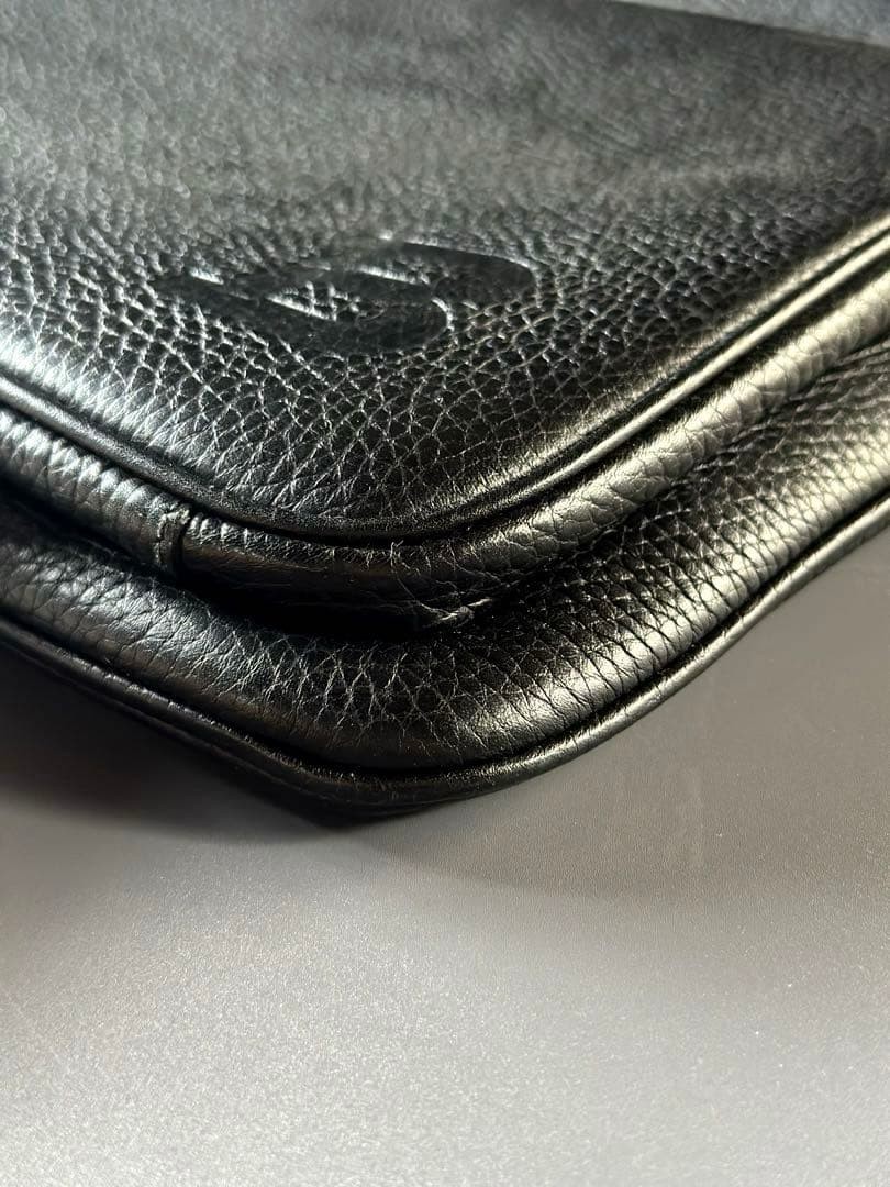BALLY Black Leather Shoulder Bag Designer Elegant Luxury Versatile 31x29cm