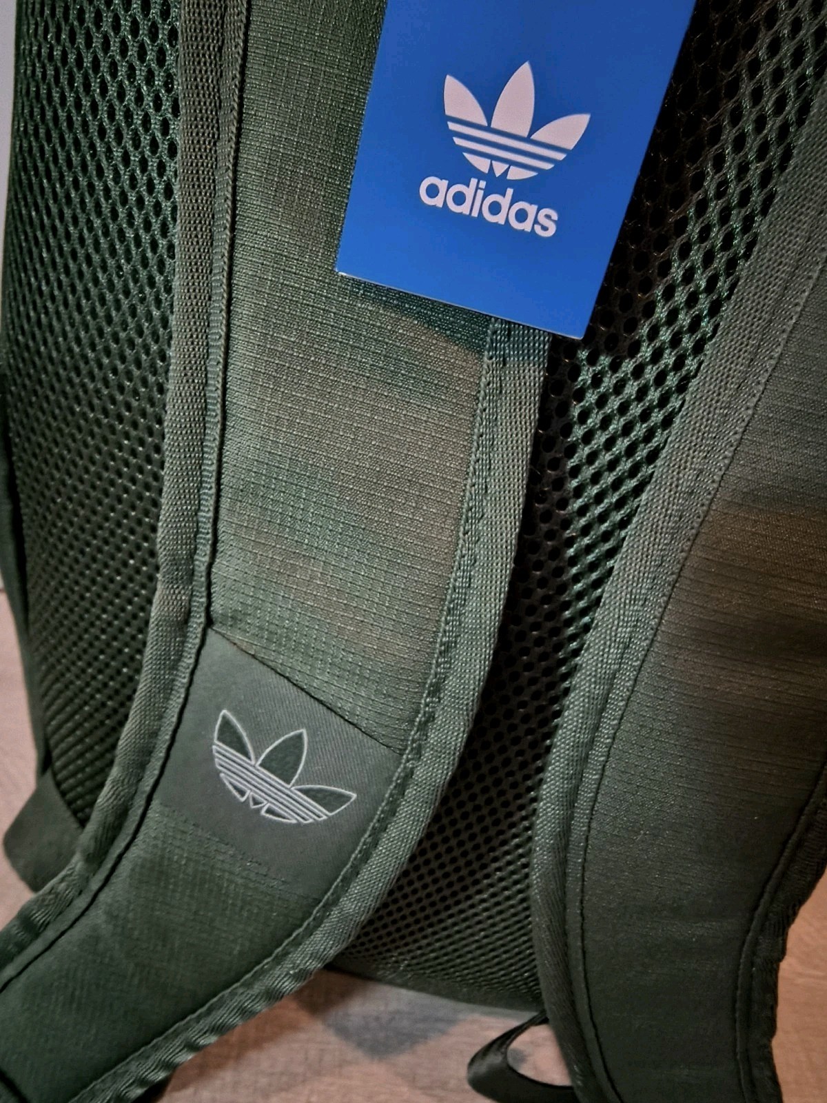 Adidas / ADICOLOR Backpack / IS4565/ Green Oxide / L