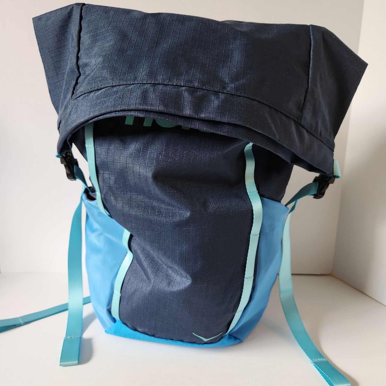 Hoka One Ocean Mist Backpack Drawstring Cinch Sack Blue Running Gym Bag Runners