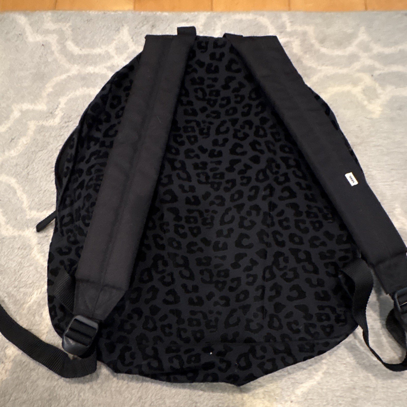 VANS Black Leopard Animal Print Backpack Zip Closure Adjustable Strap Pockets