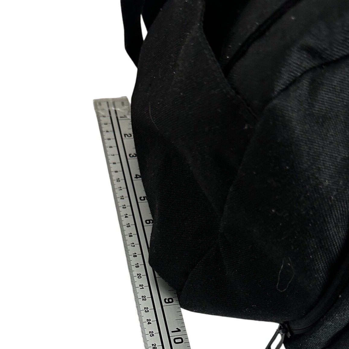 Lululemon Command The Day Black Duffle Bag 40L Unisex Travel Laptop