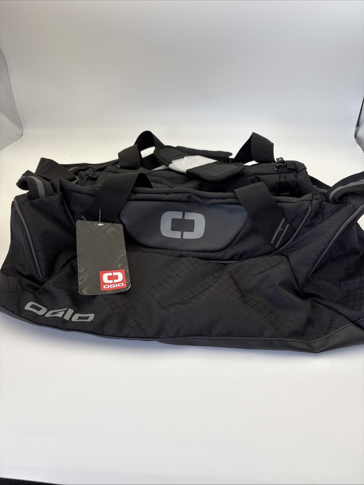 OGIO Duffle Sports, Gym, Travel Bag Black Adjustable Shoulder Strap New With Tag