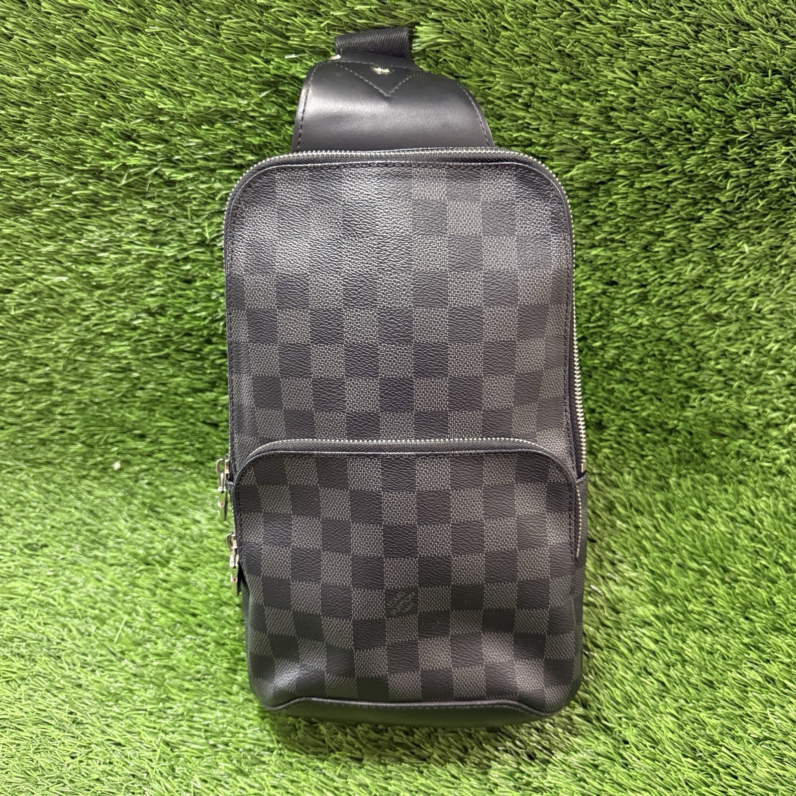 Authentic LOUIS VUITTON body bag Damier Graphite Avenue Sling Bag